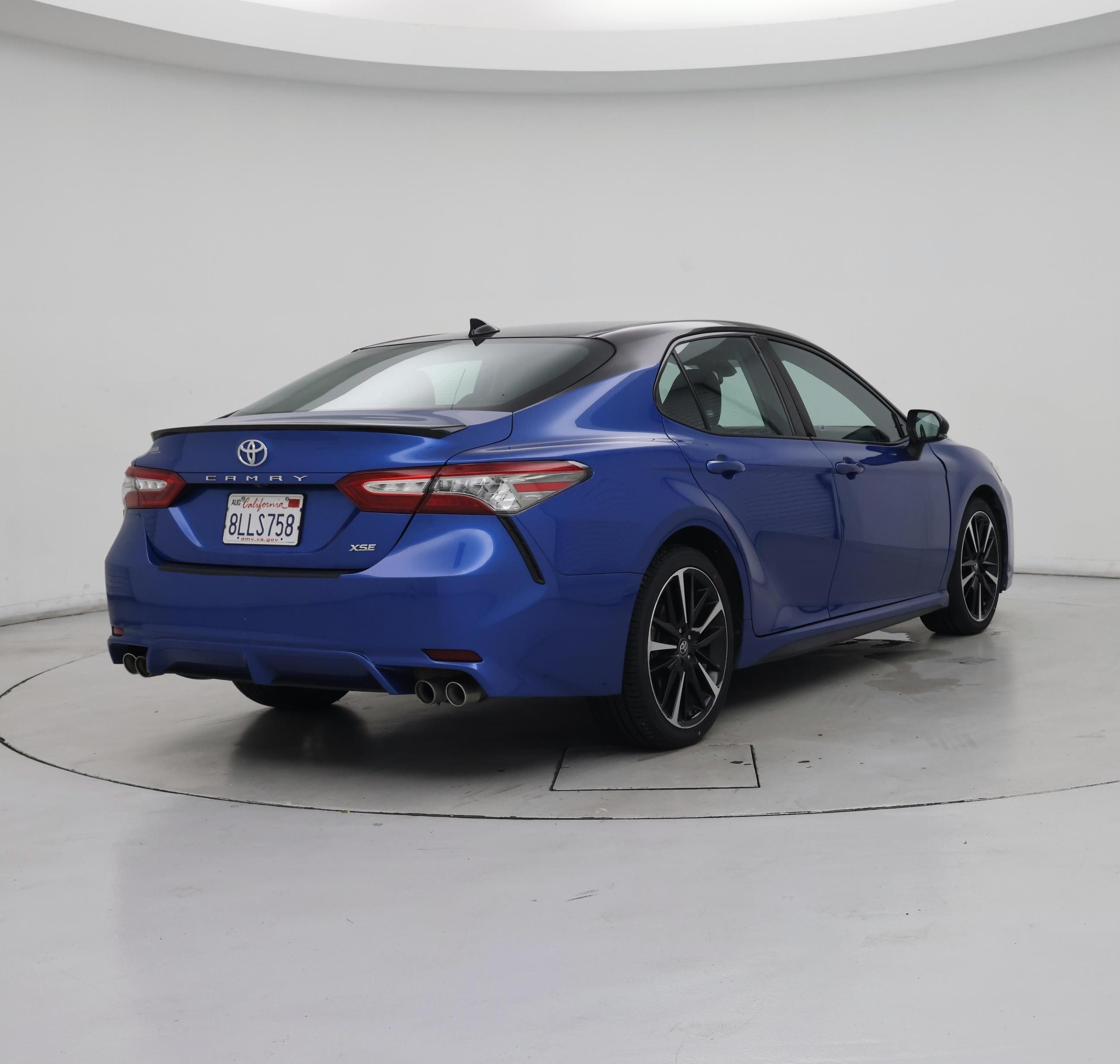 Thumbnail: 2019 Toyota Camry - 8