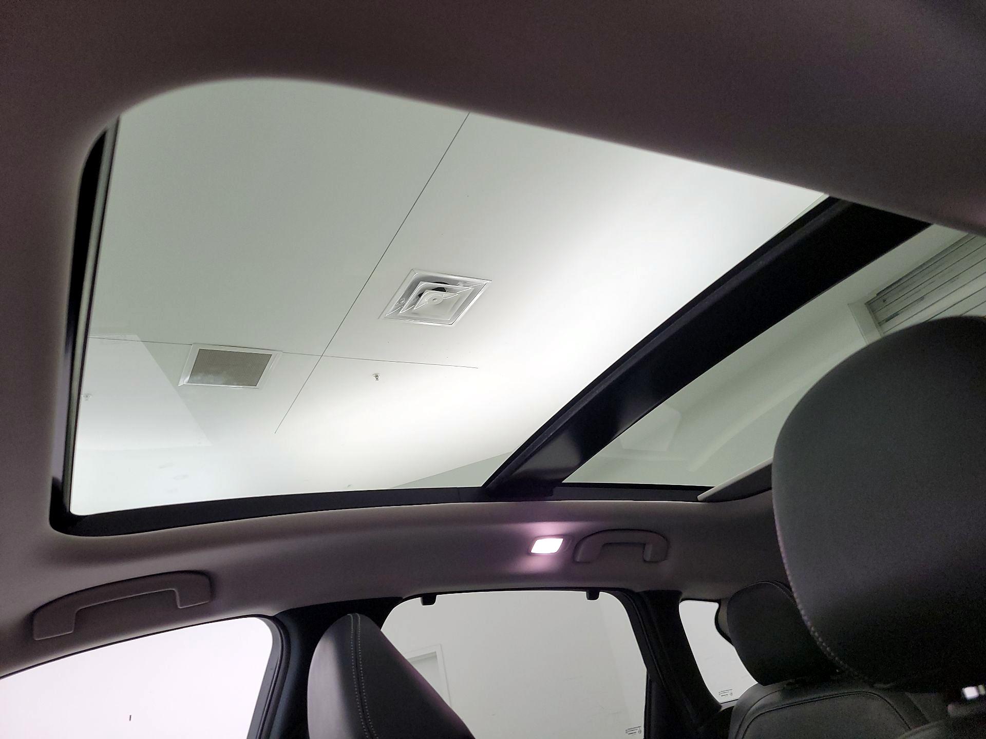 Thumbnail: 2021 INFINITI QX50 - 20