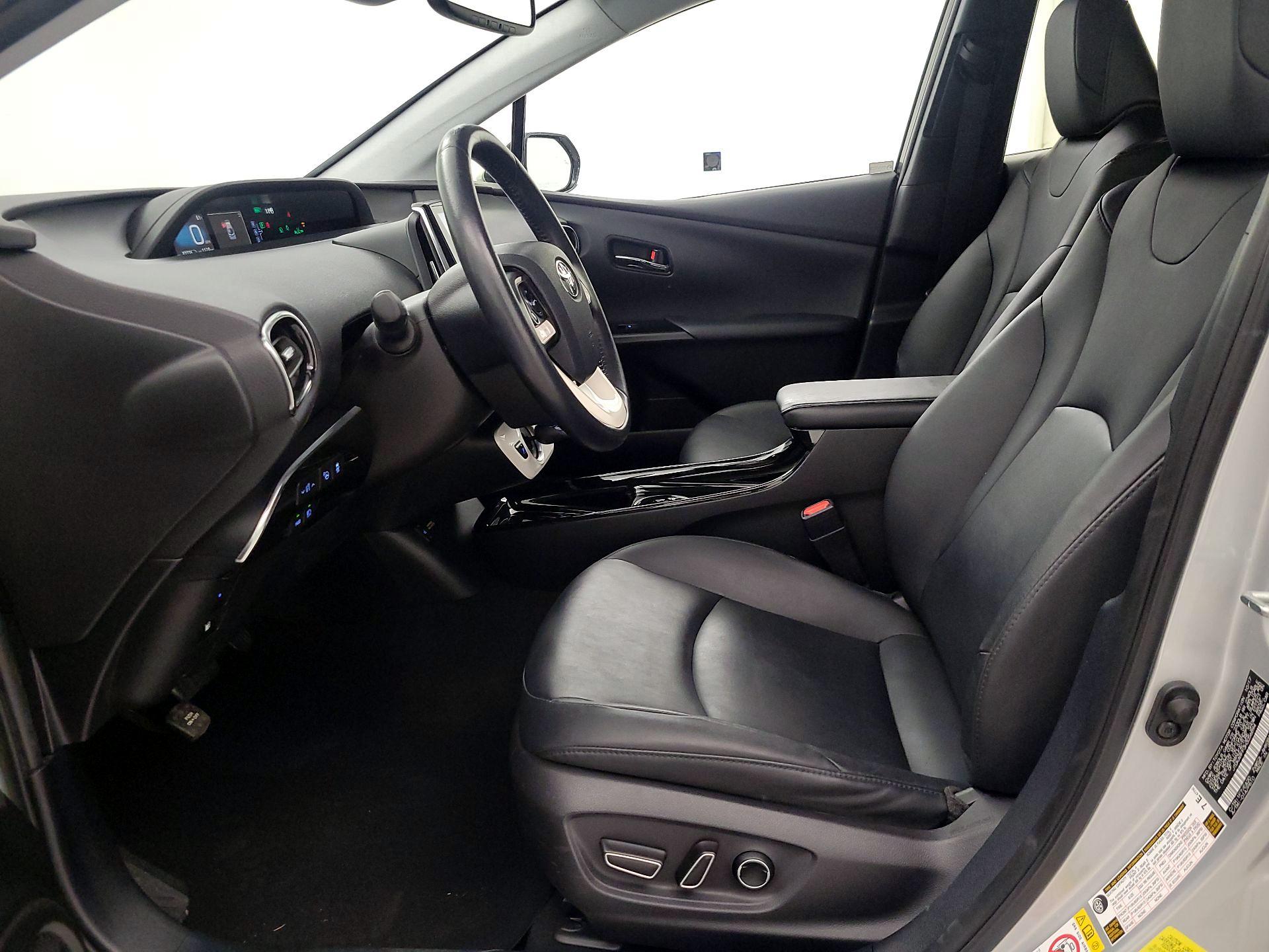 Thumbnail: 2017 Toyota Prius Prime - 11