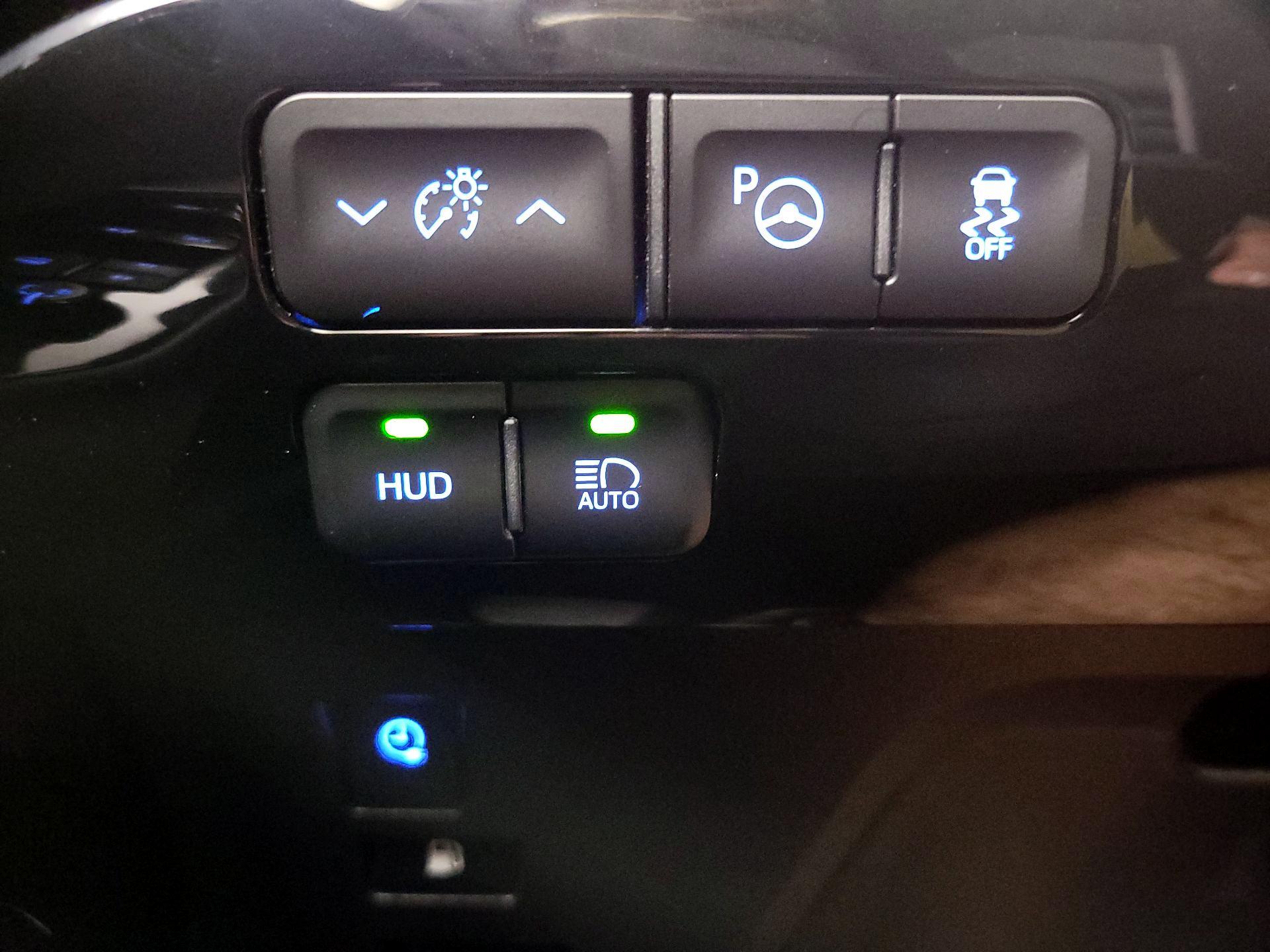 Thumbnail: 2017 Toyota Prius Prime - 13