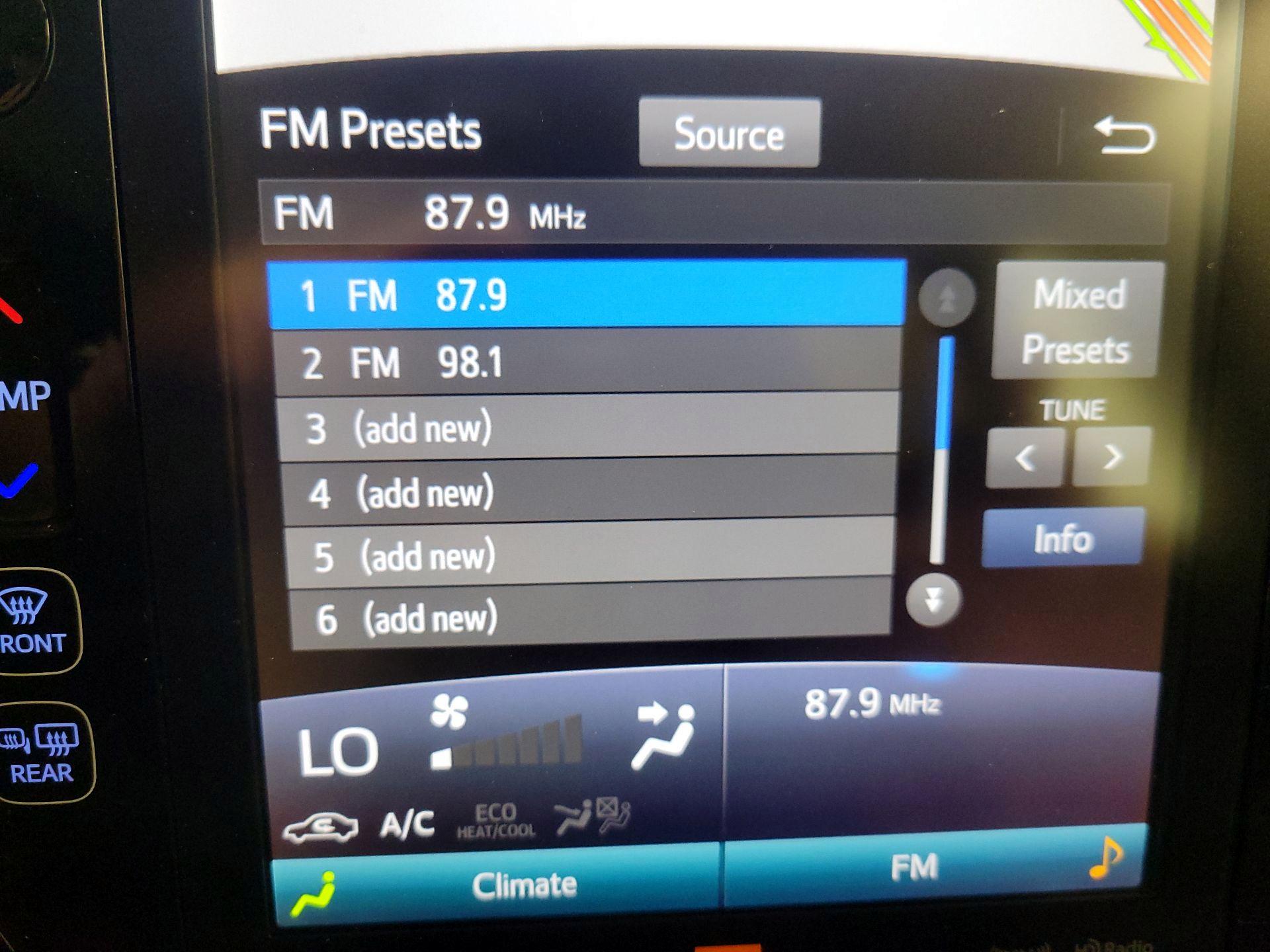 Thumbnail: 2017 Toyota Prius Prime - 16