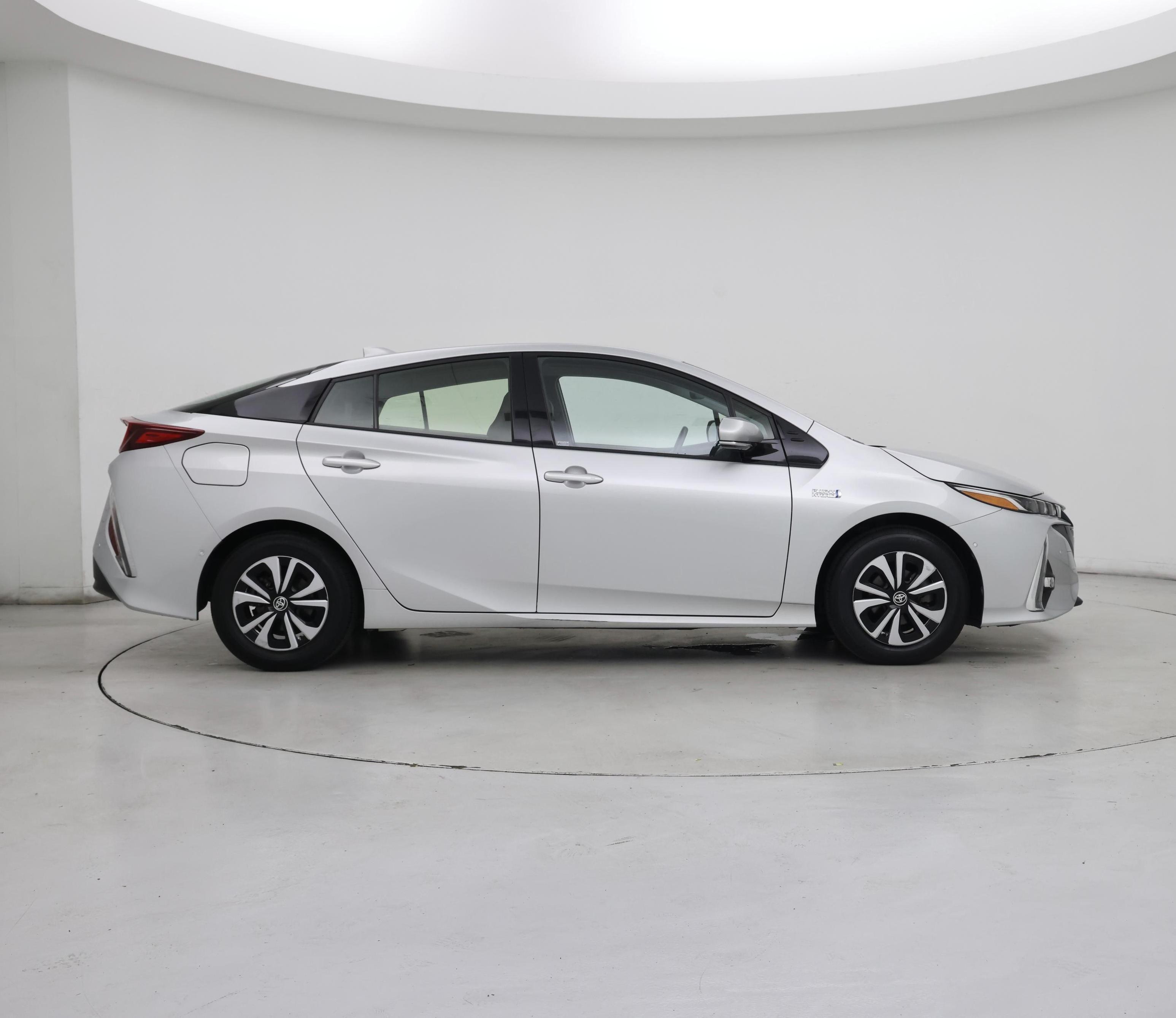 Thumbnail: 2017 Toyota Prius Prime - 7