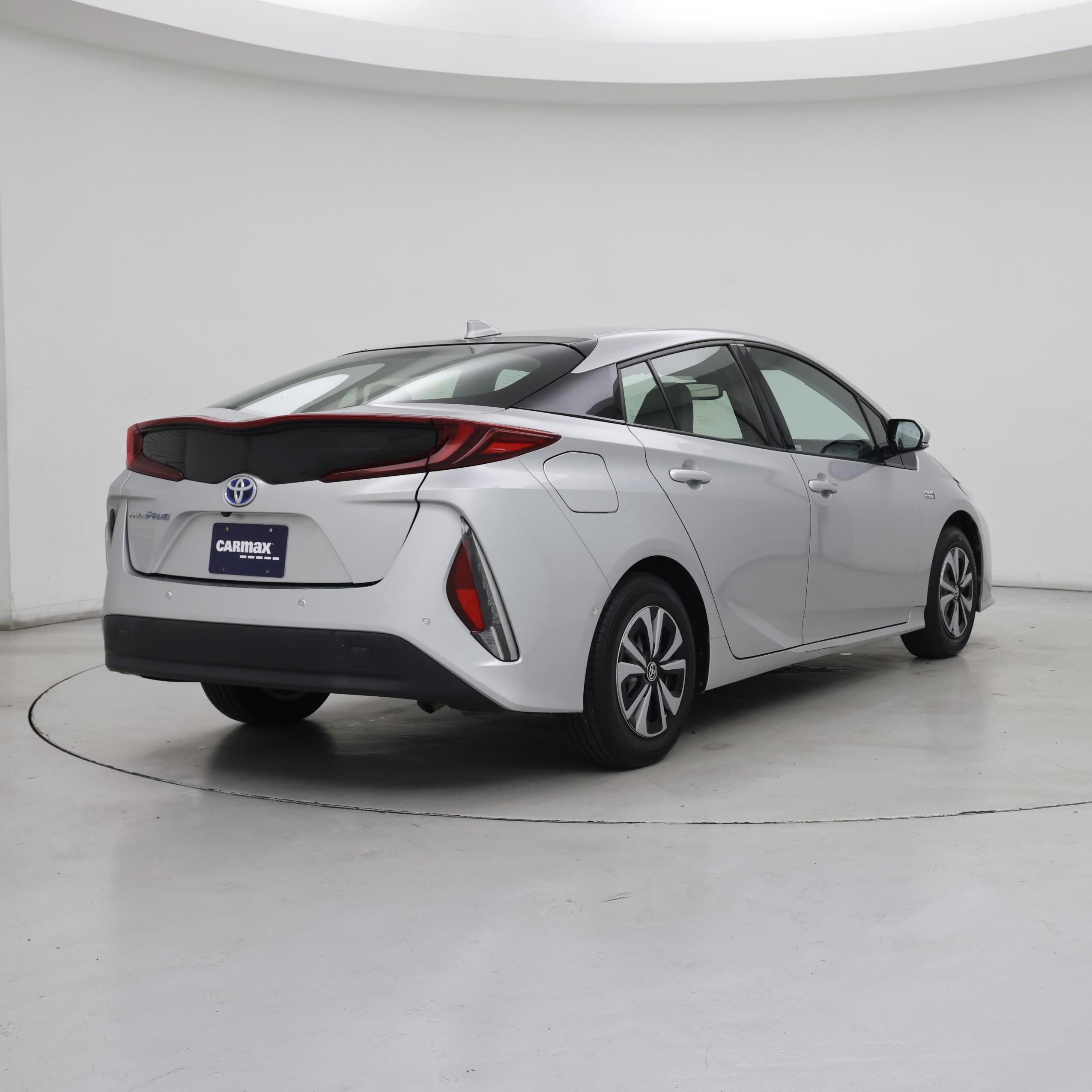 Thumbnail: 2017 Toyota Prius Prime - 8
