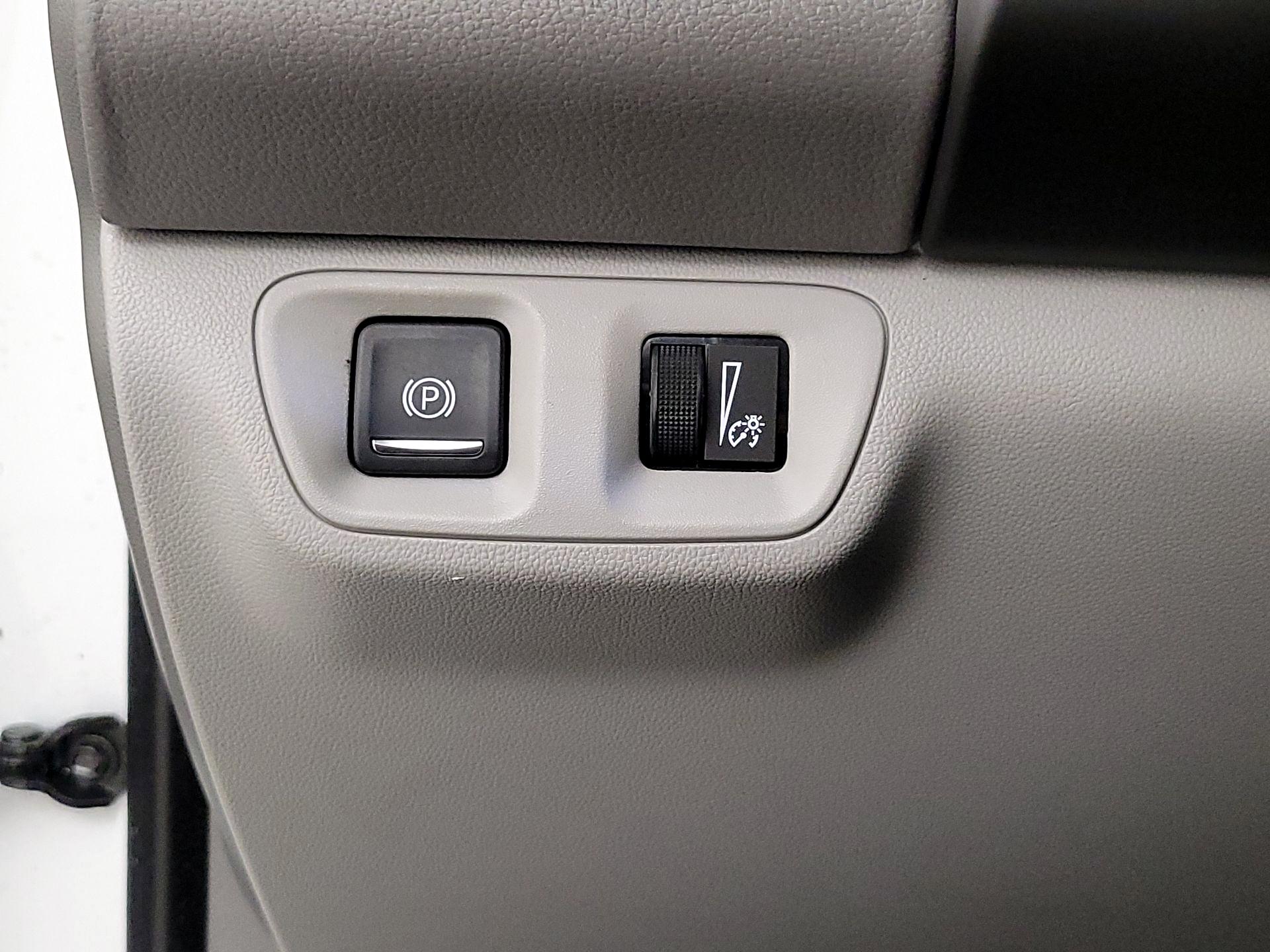 Thumbnail: 2017 GMC Acadia - 13