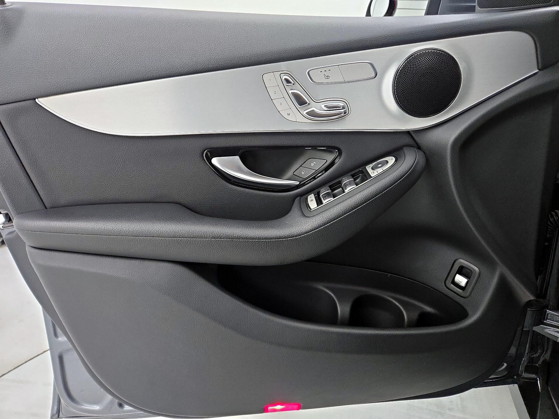 Thumbnail: 2019 Mercedes-Benz GLC - 12