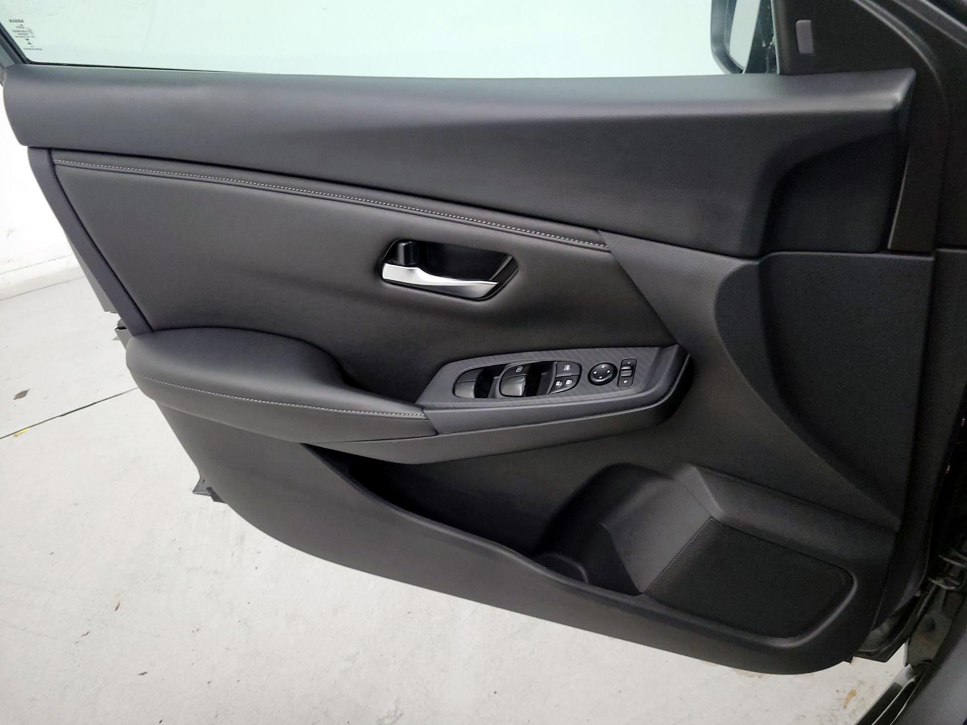 Thumbnail: 2023 Nissan Sentra - 12