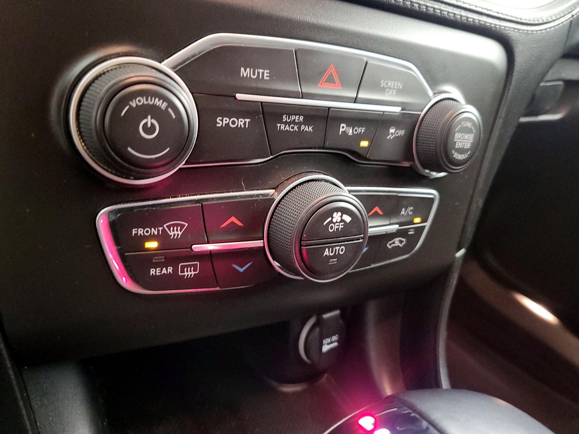 Thumbnail: 2021 Dodge Charger - 17