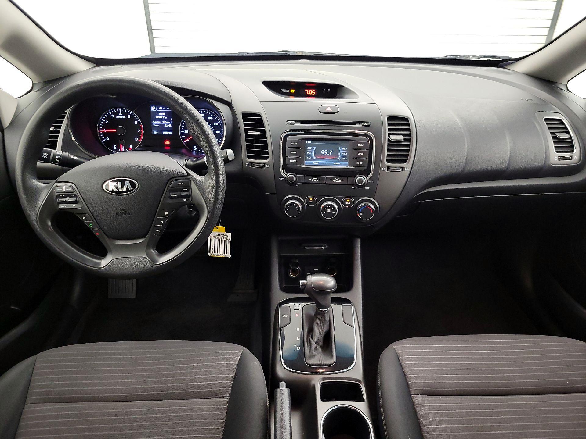 Thumbnail: 2017 Kia Forte - 9