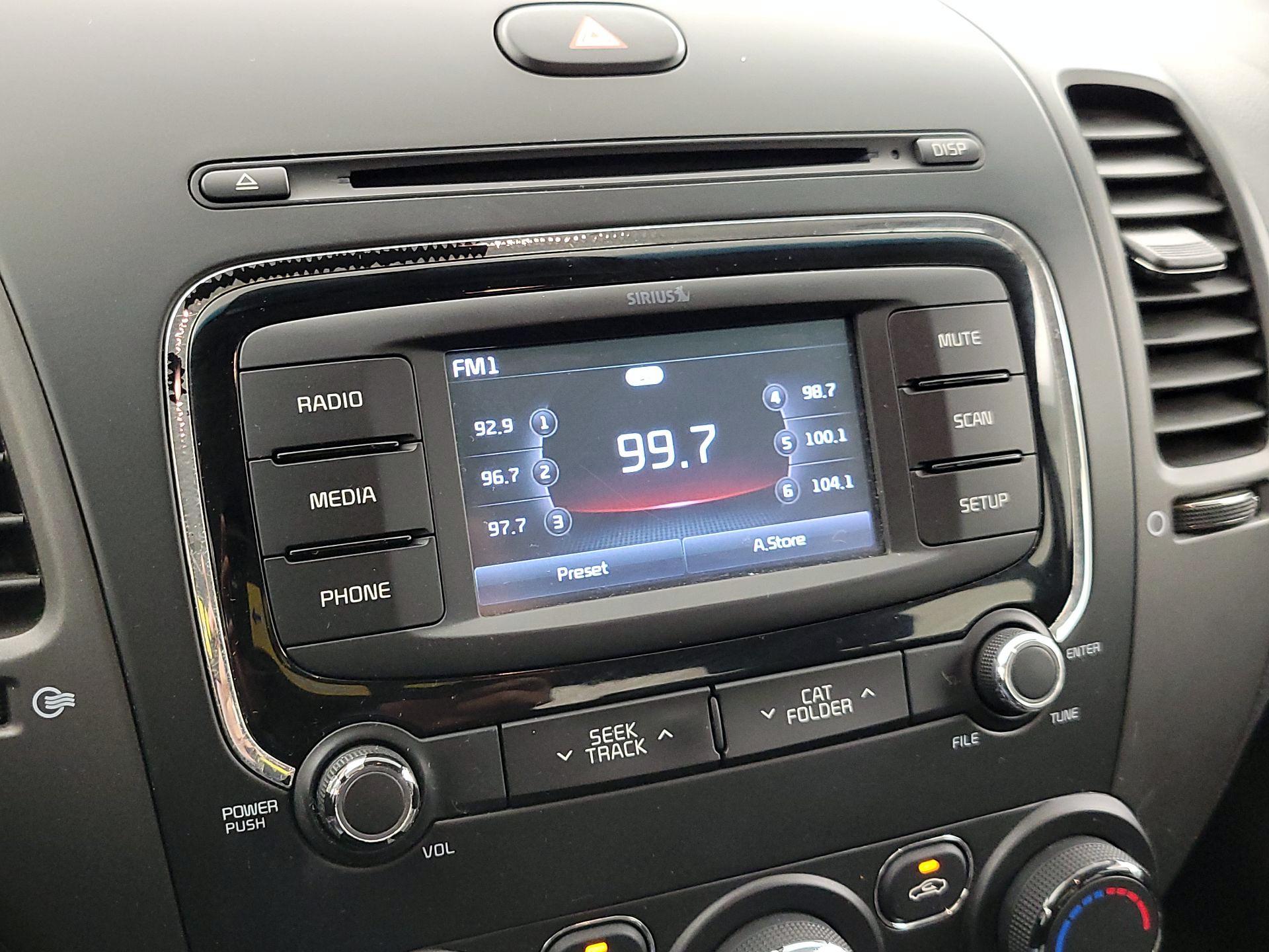 Thumbnail: 2017 Kia Forte - 15