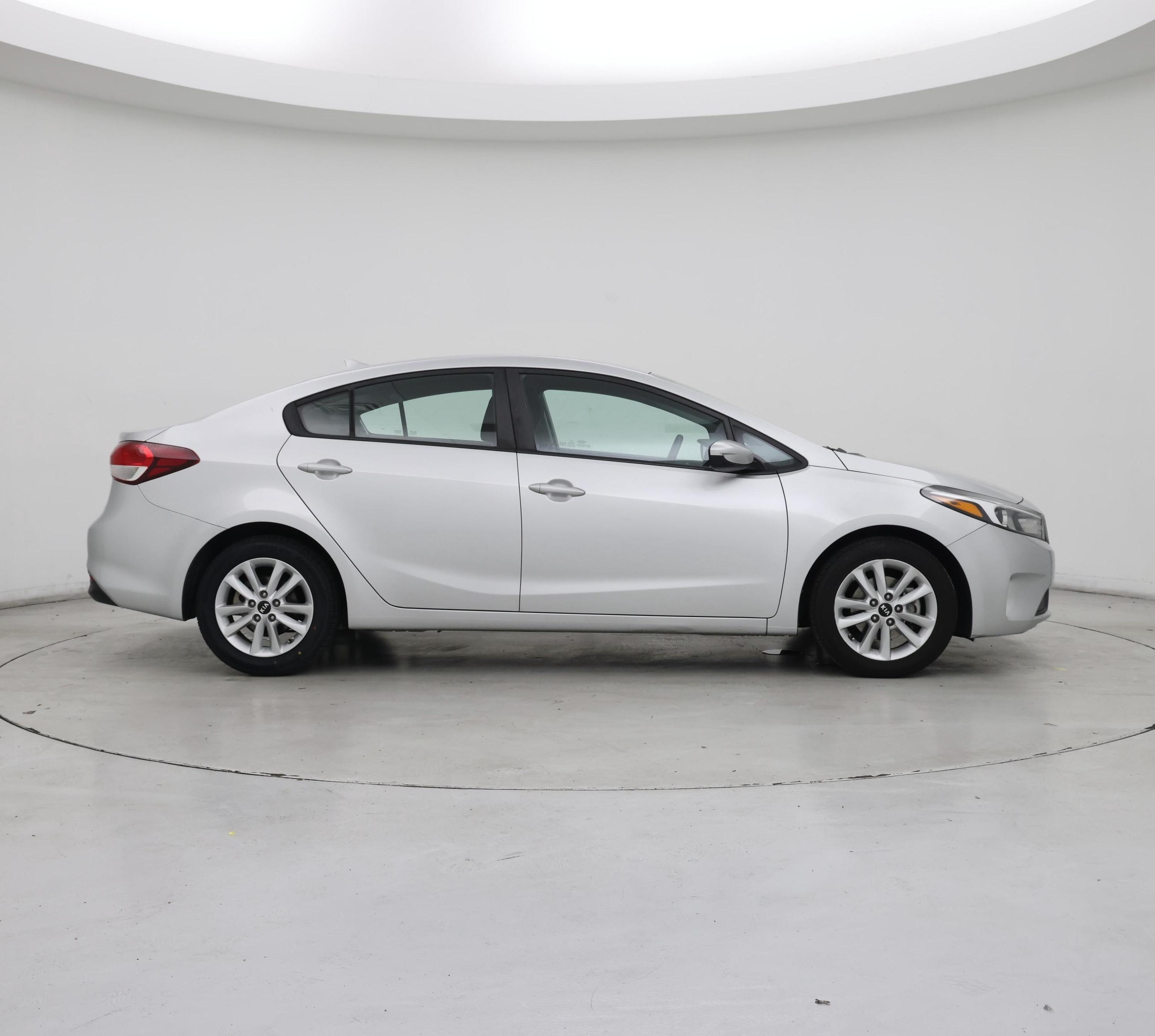 Thumbnail: 2017 Kia Forte - 7