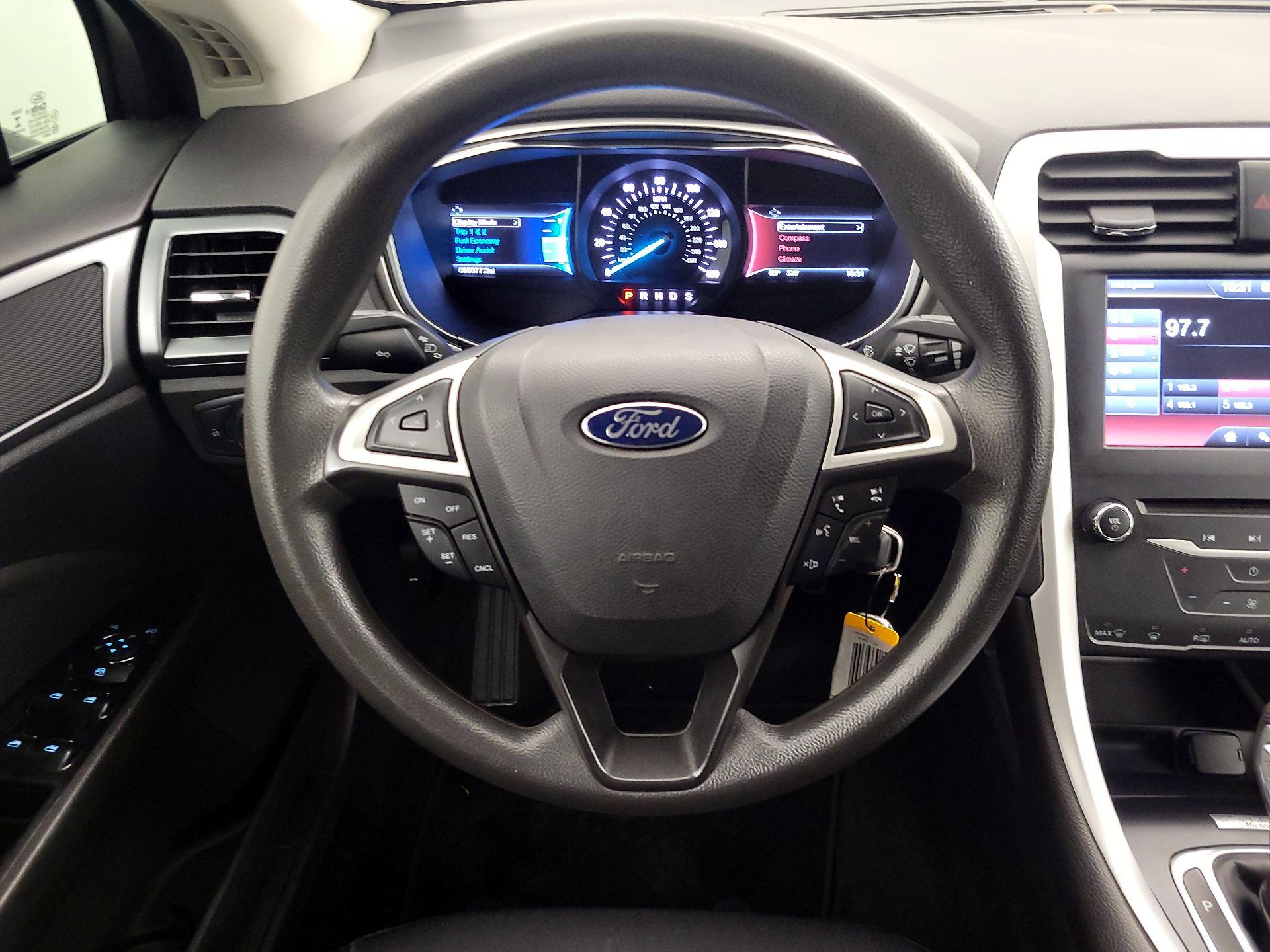 Thumbnail: 2015 Ford Fusion - 10