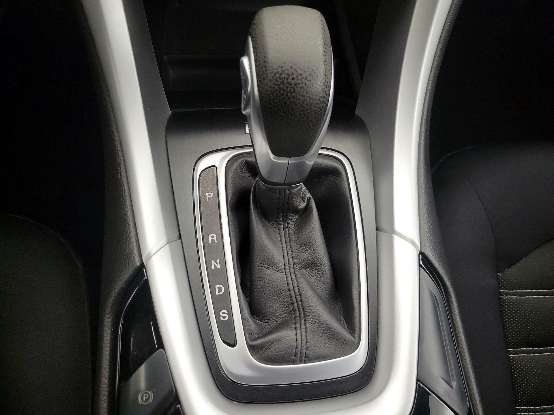 Thumbnail: 2015 Ford Fusion - 17