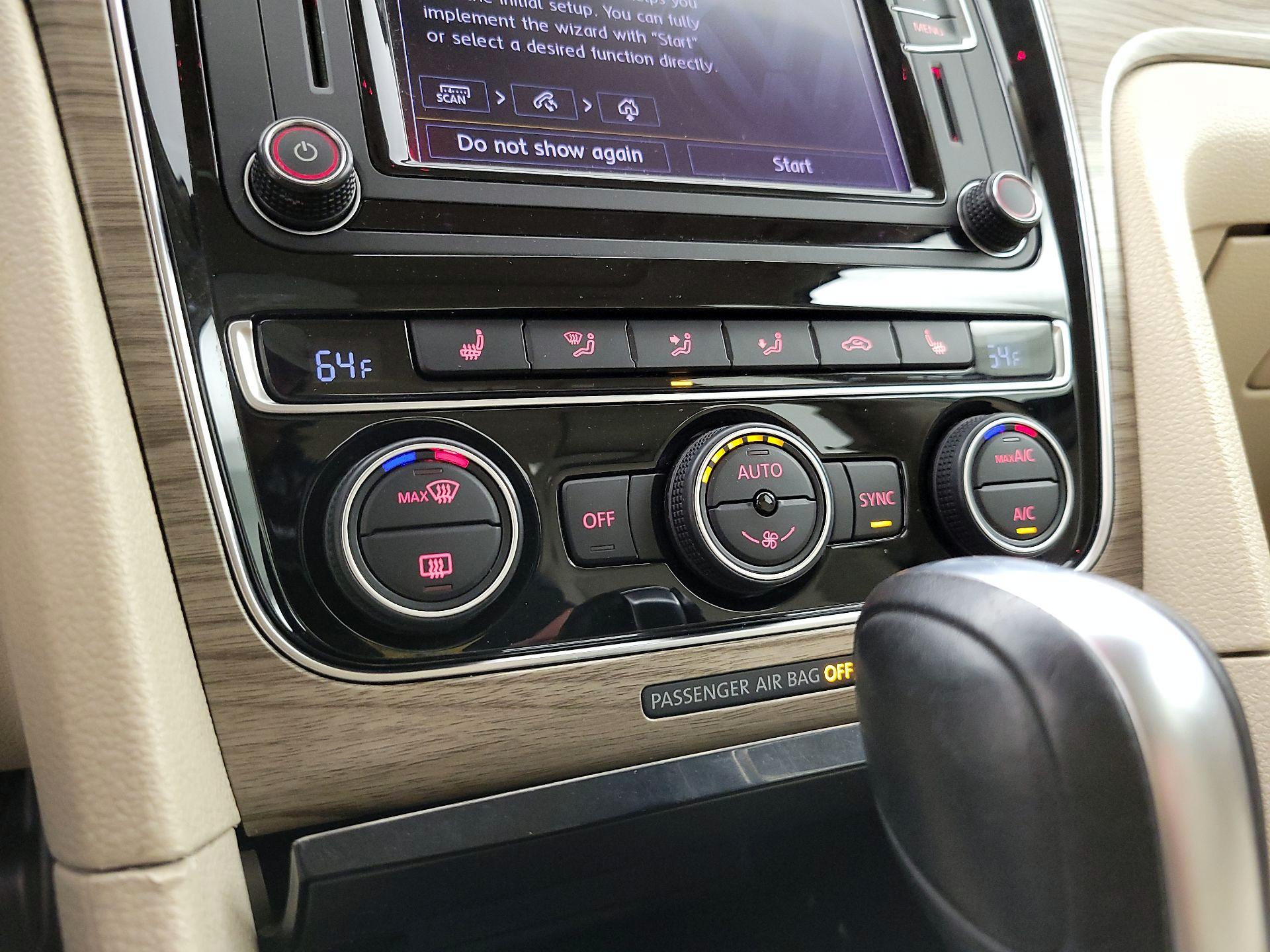 Thumbnail: 2018 Volkswagen Passat - 16