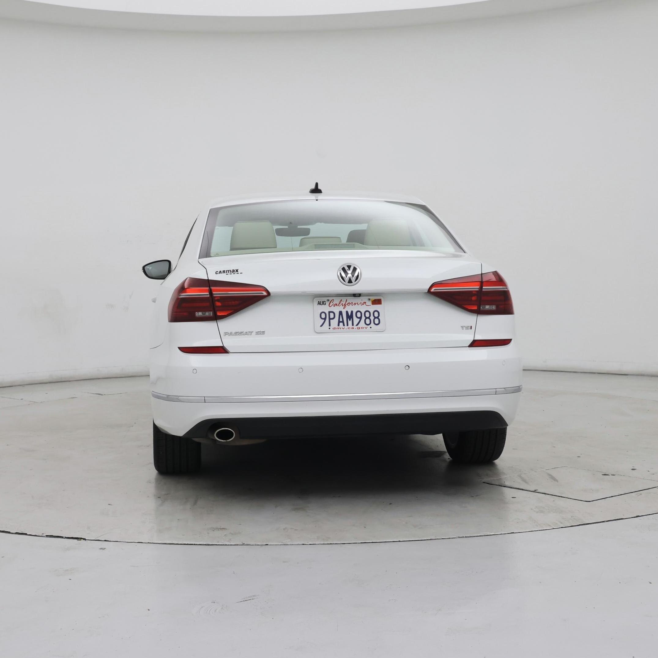 Thumbnail: 2018 Volkswagen Passat - 6