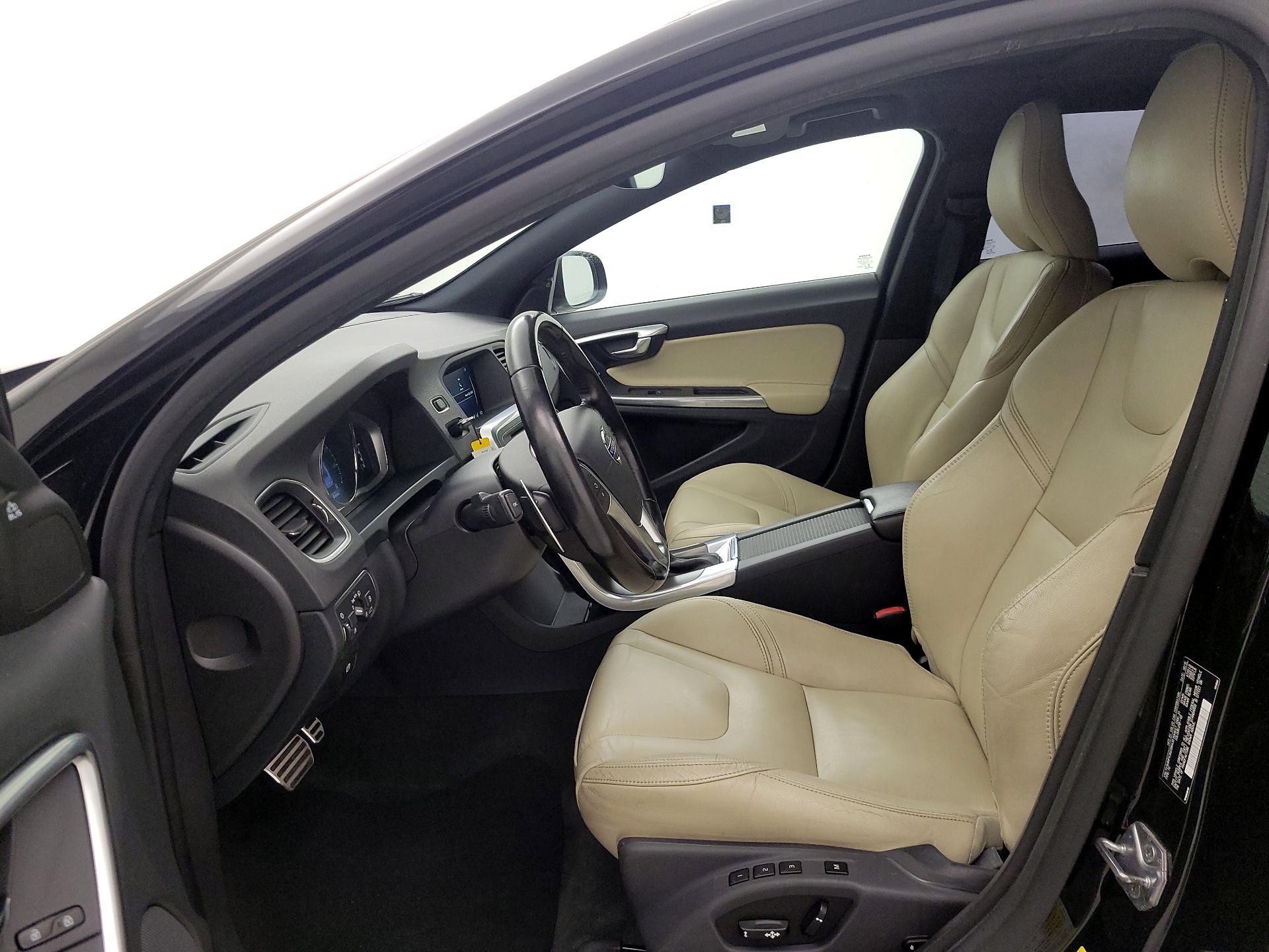 Thumbnail: 2016 Volvo S60 - 11