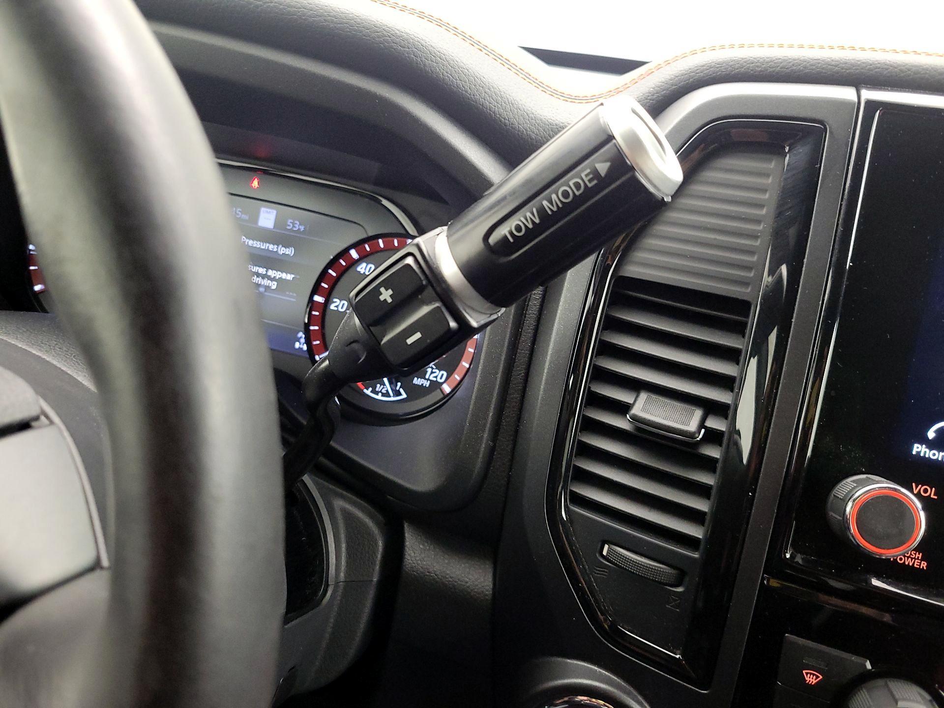 Thumbnail: 2021 Nissan Titan - 18