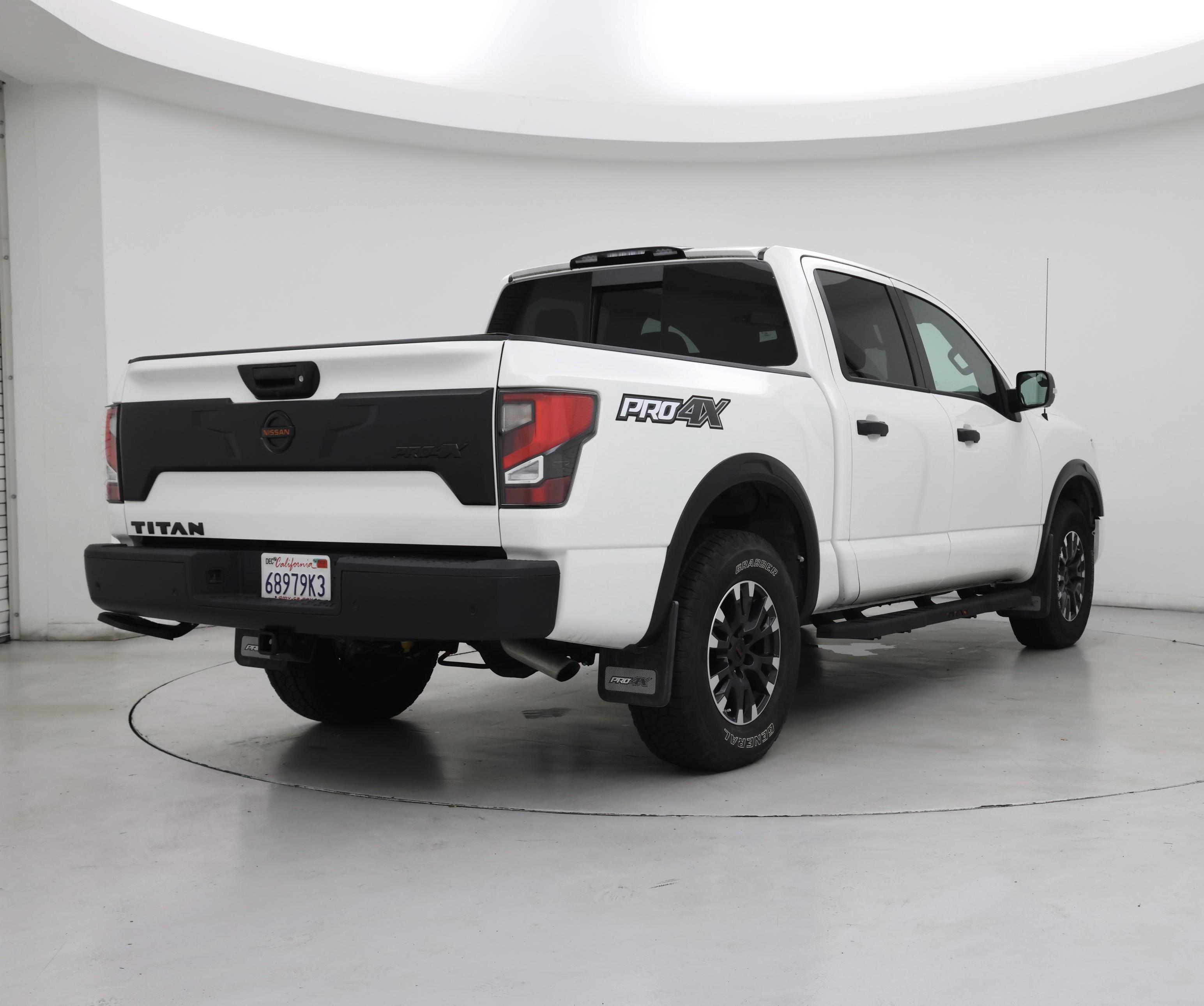 Thumbnail: 2021 Nissan Titan - 8
