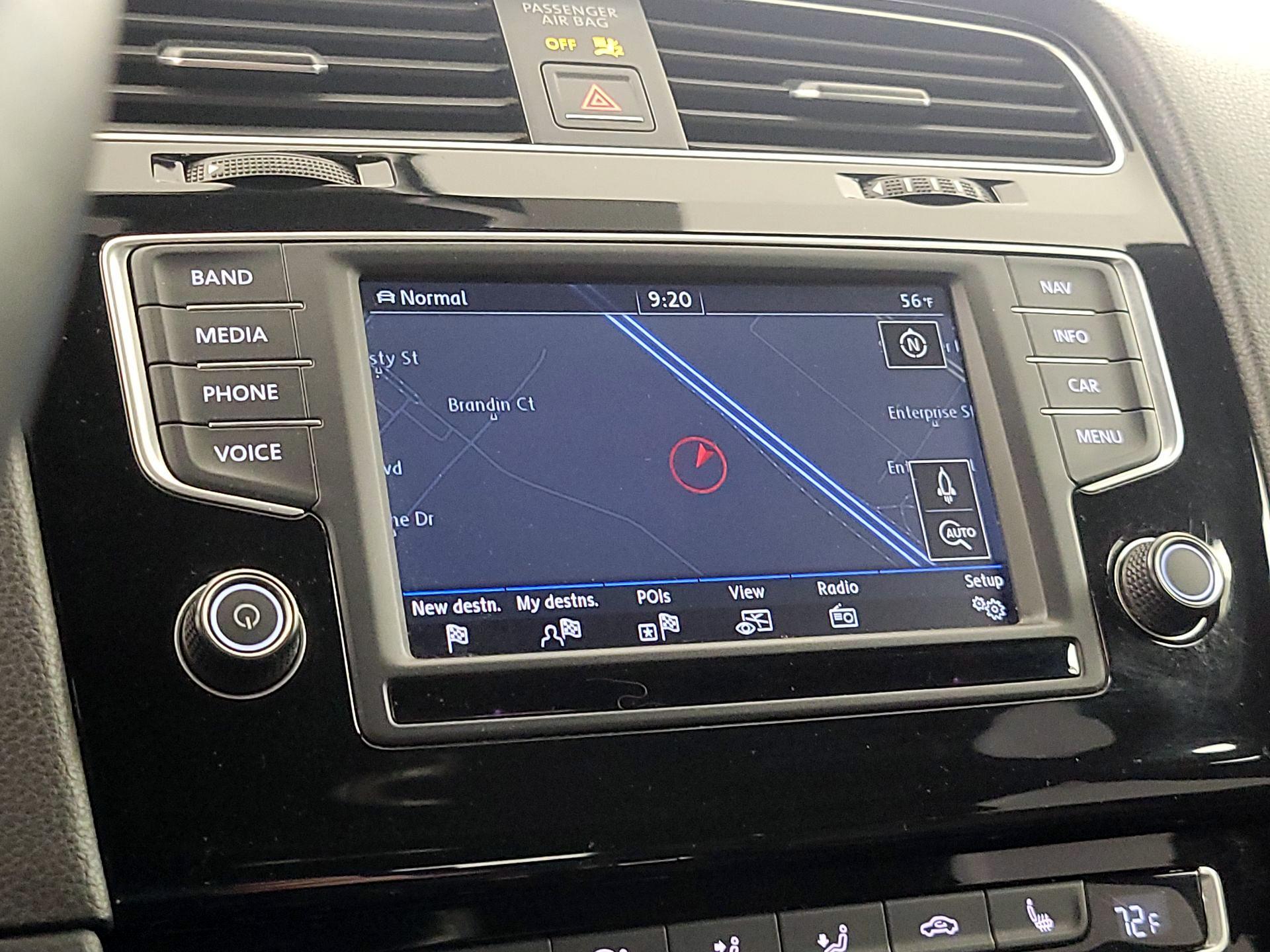 Thumbnail: 2017 Volkswagen Golf - 14