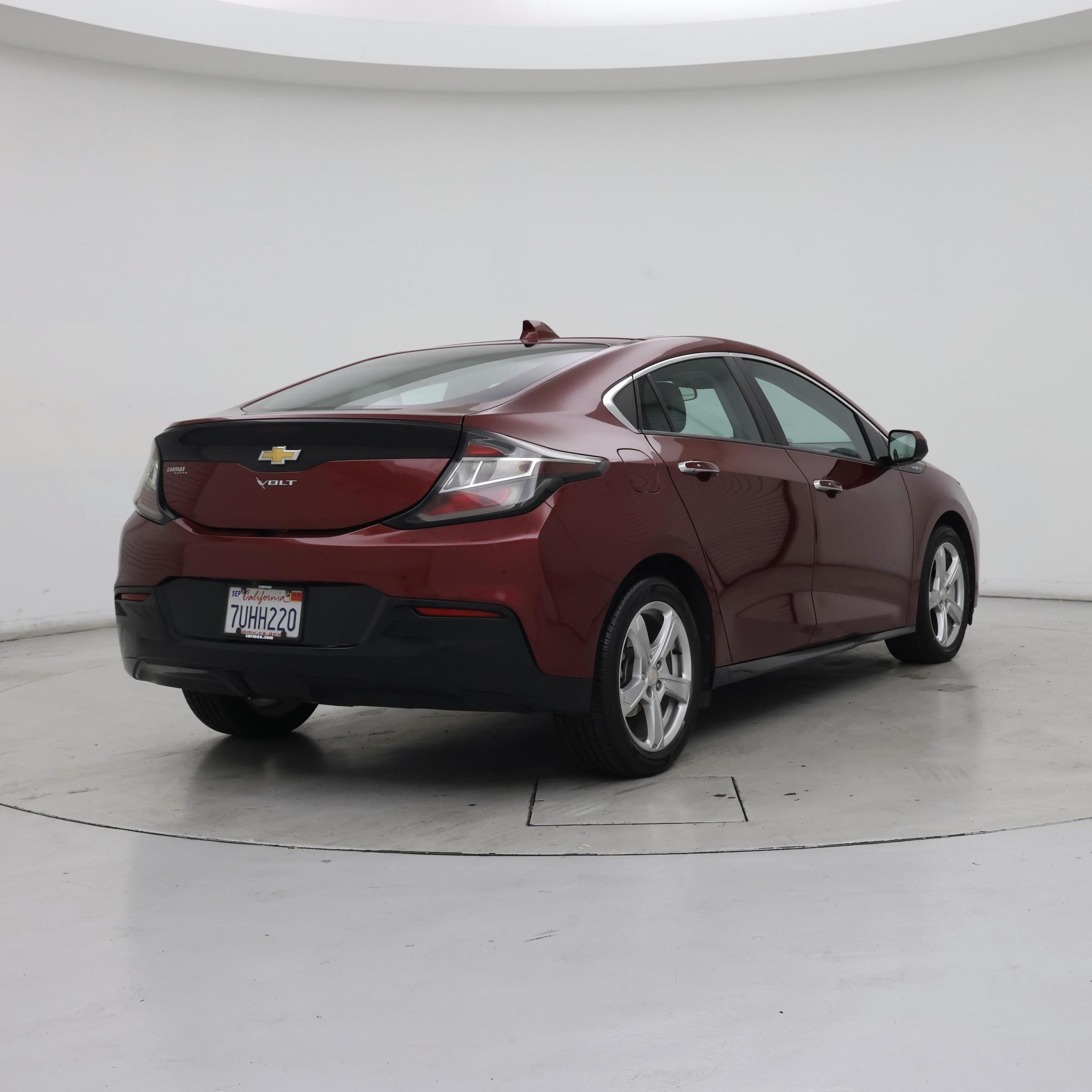 Thumbnail: 2017 Chevrolet Volt - 8