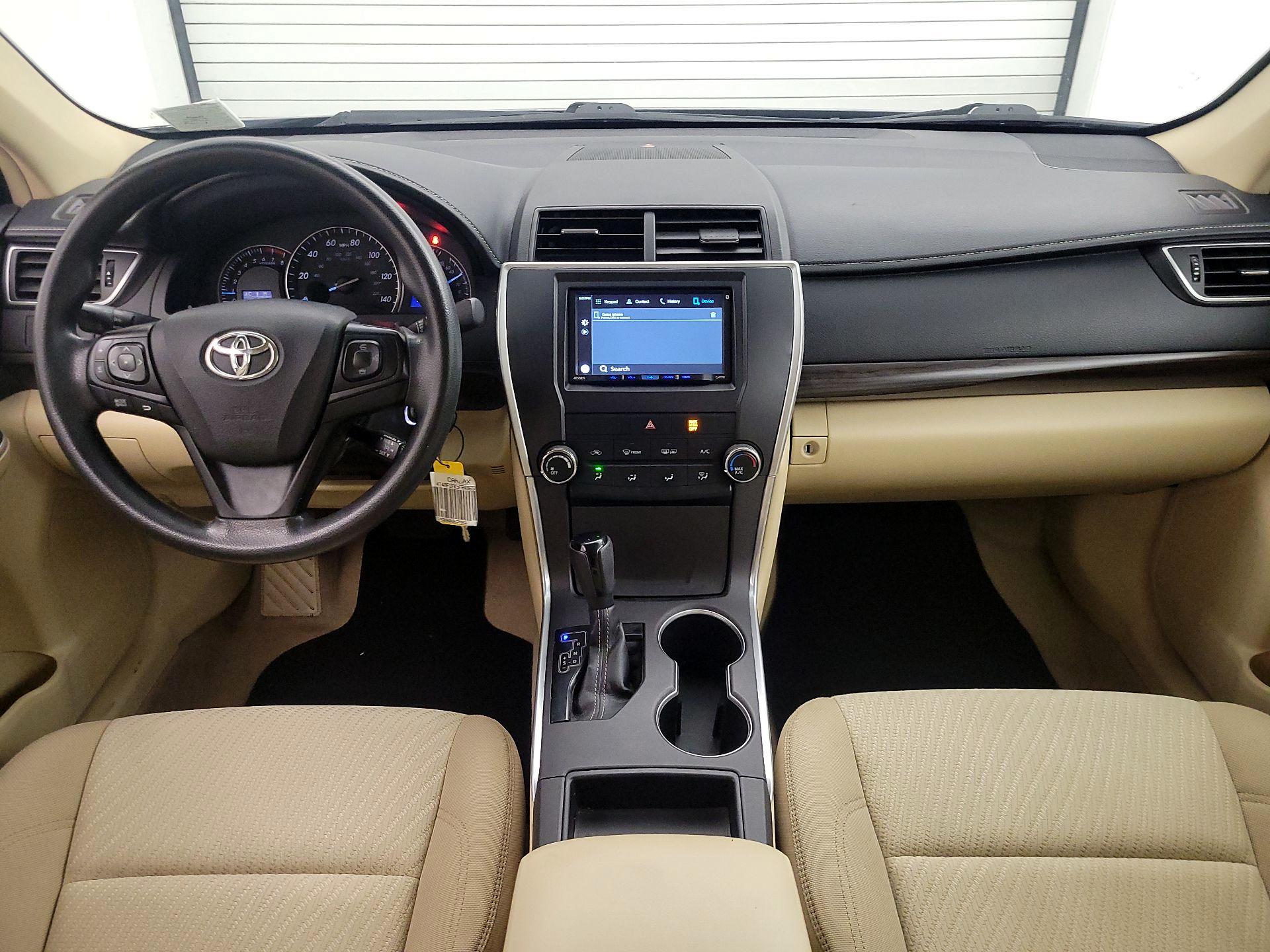 Thumbnail: 2015 Toyota Camry - 9