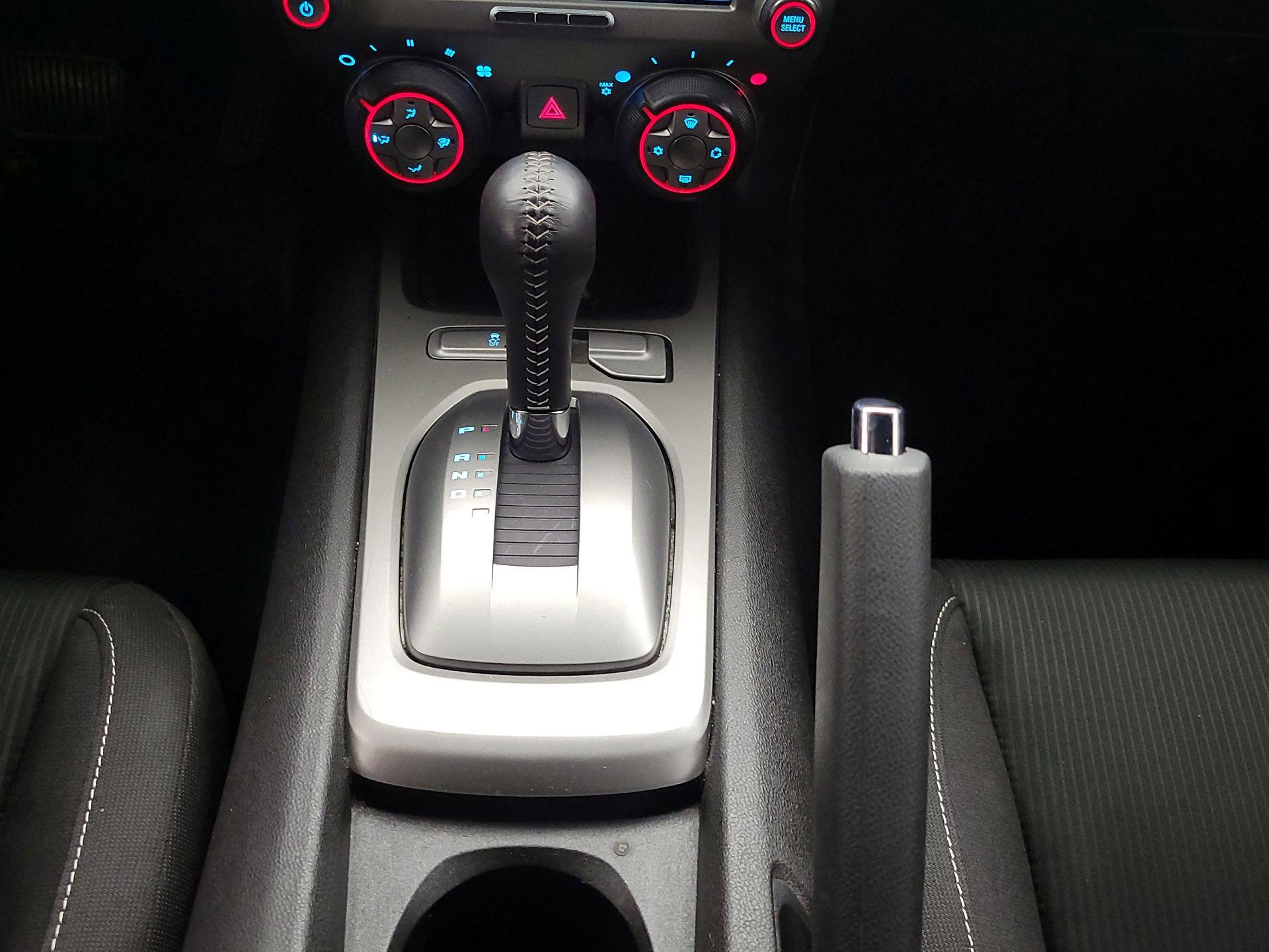 Thumbnail: 2015 Chevrolet Camaro - 18