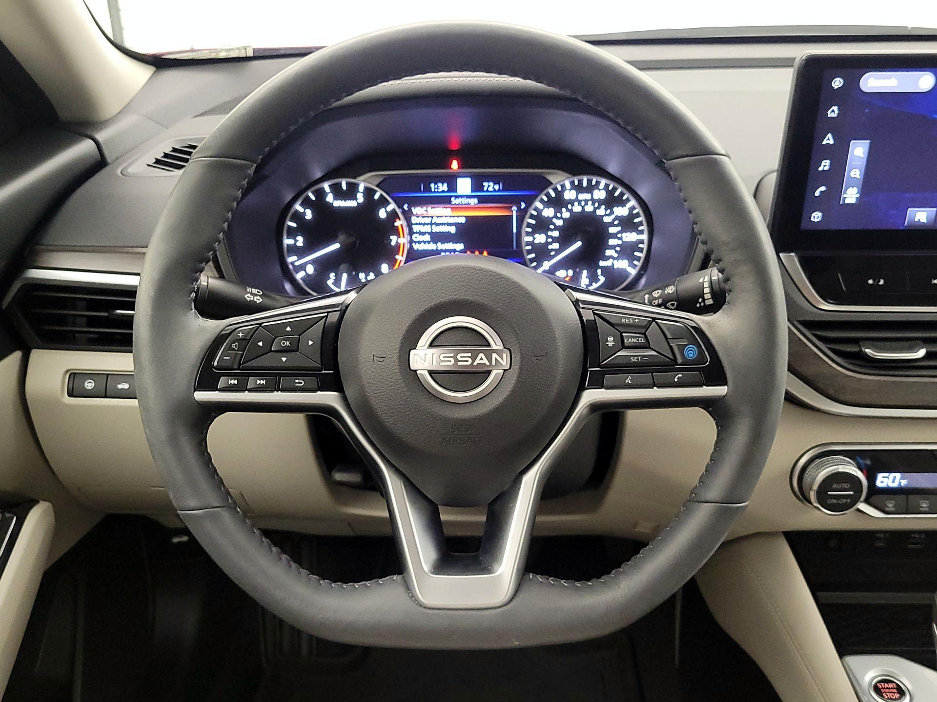 Thumbnail: 2023 Nissan Altima - 10