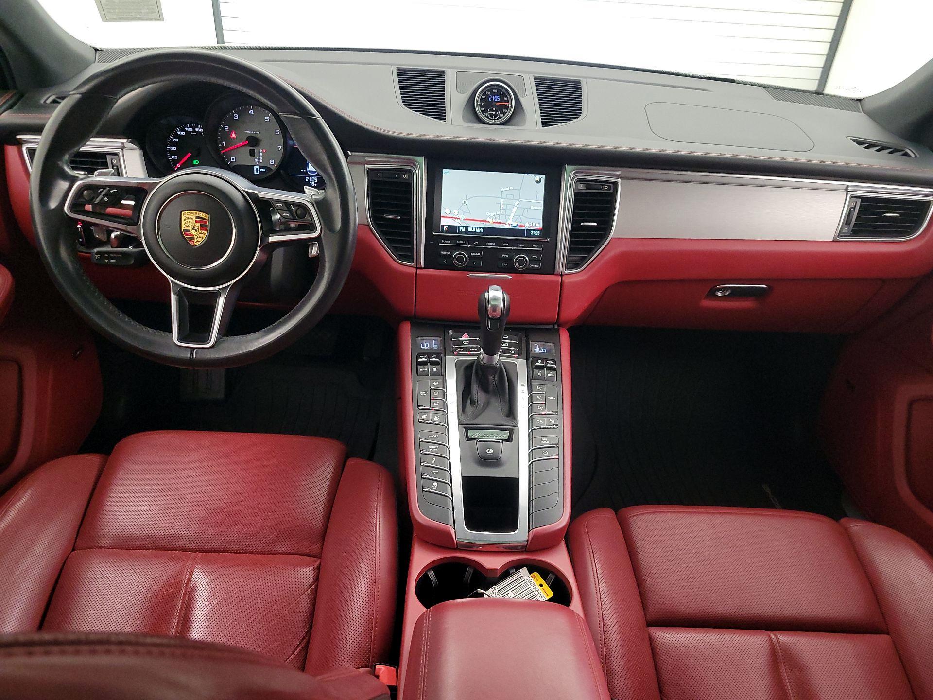 Thumbnail: 2015 Porsche Macan - 9