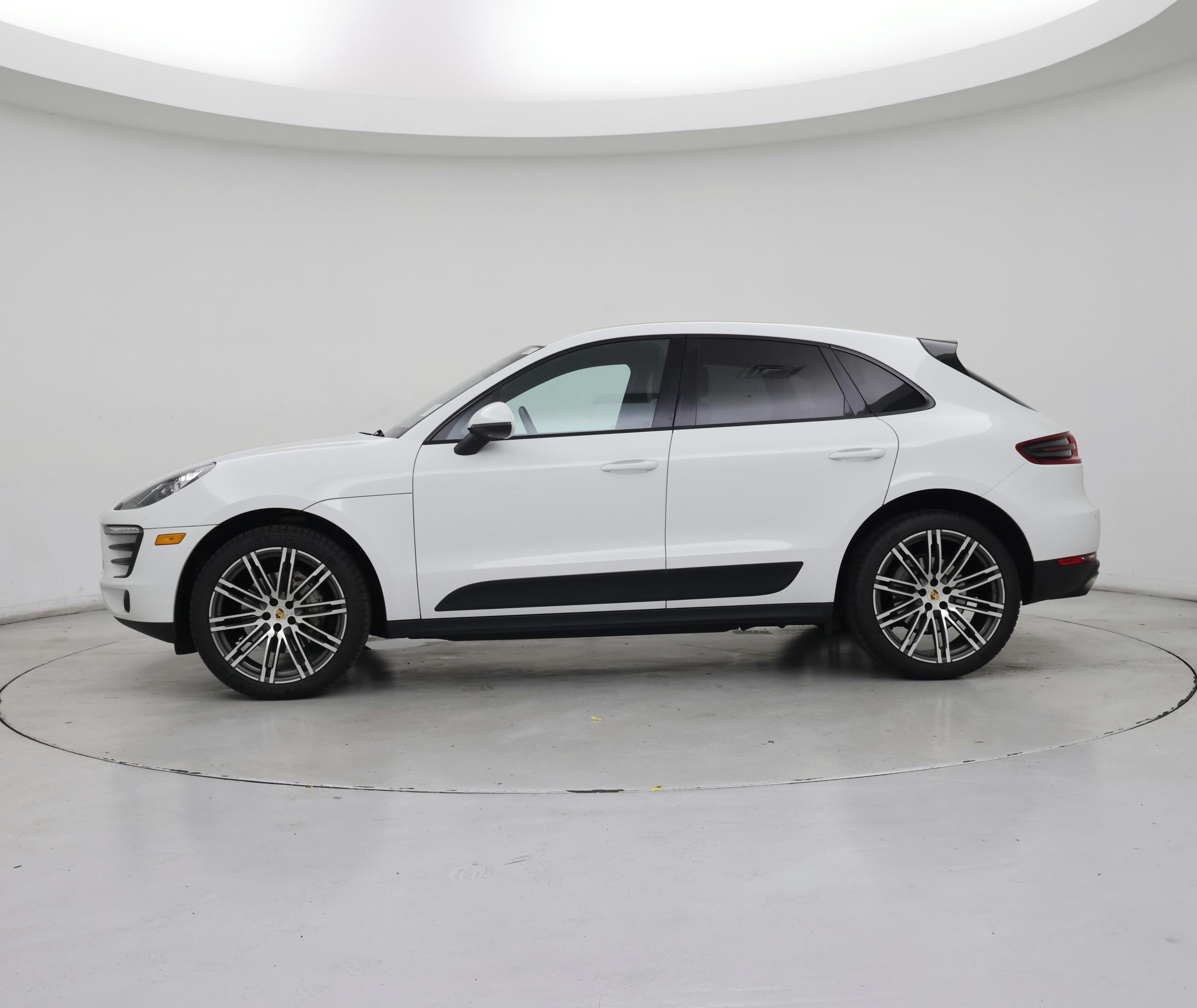 Thumbnail: 2015 Porsche Macan - 3