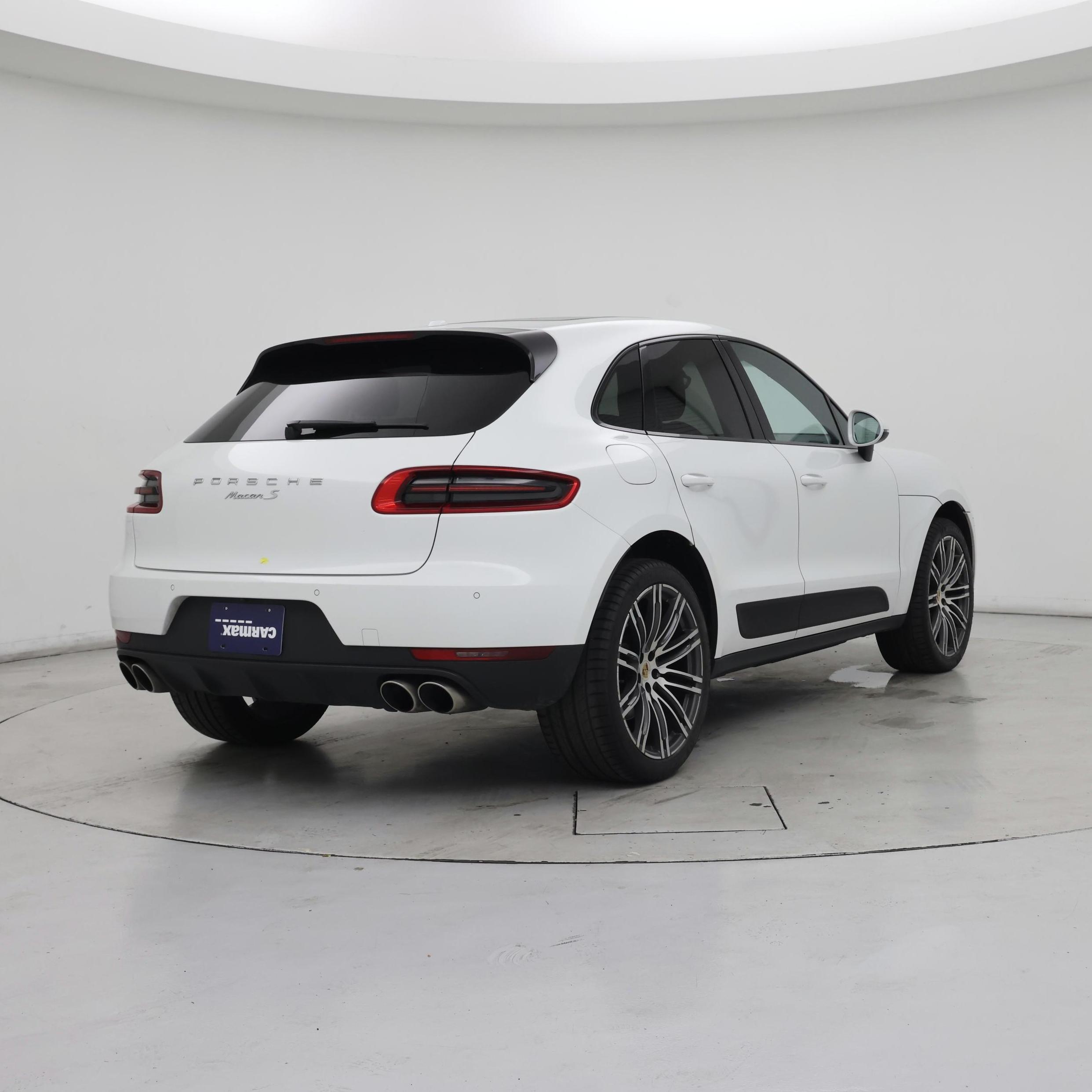 Thumbnail: 2015 Porsche Macan - 8