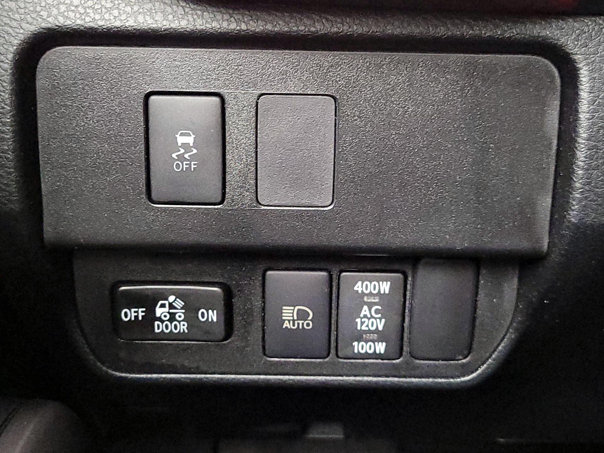 Thumbnail: 2020 Toyota Tacoma - 13