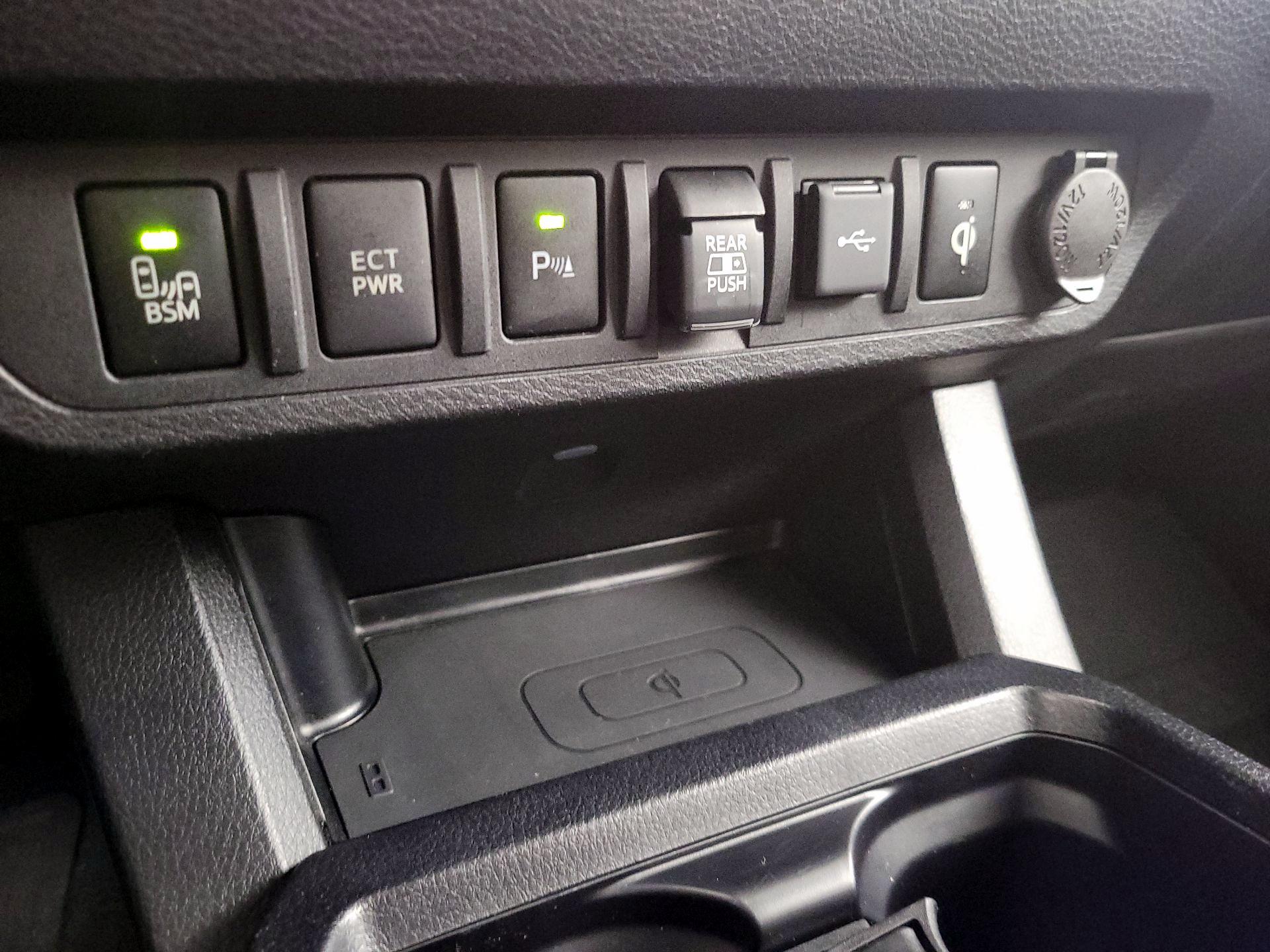 Thumbnail: 2020 Toyota Tacoma - 19