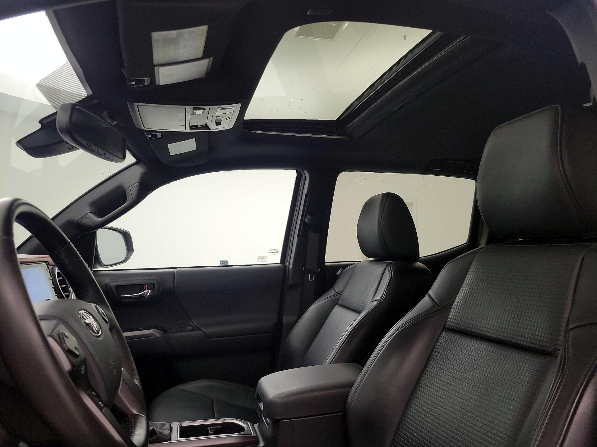 Thumbnail: 2020 Toyota Tacoma - 20