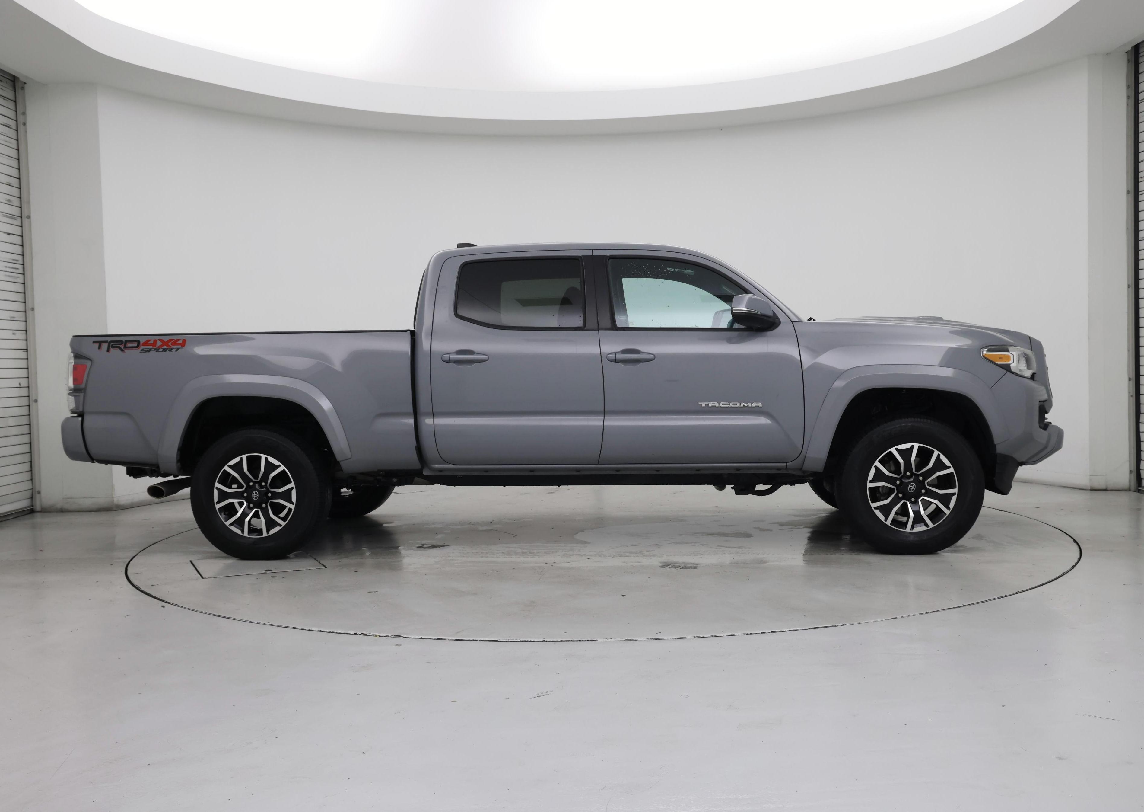 Thumbnail: 2020 Toyota Tacoma - 7