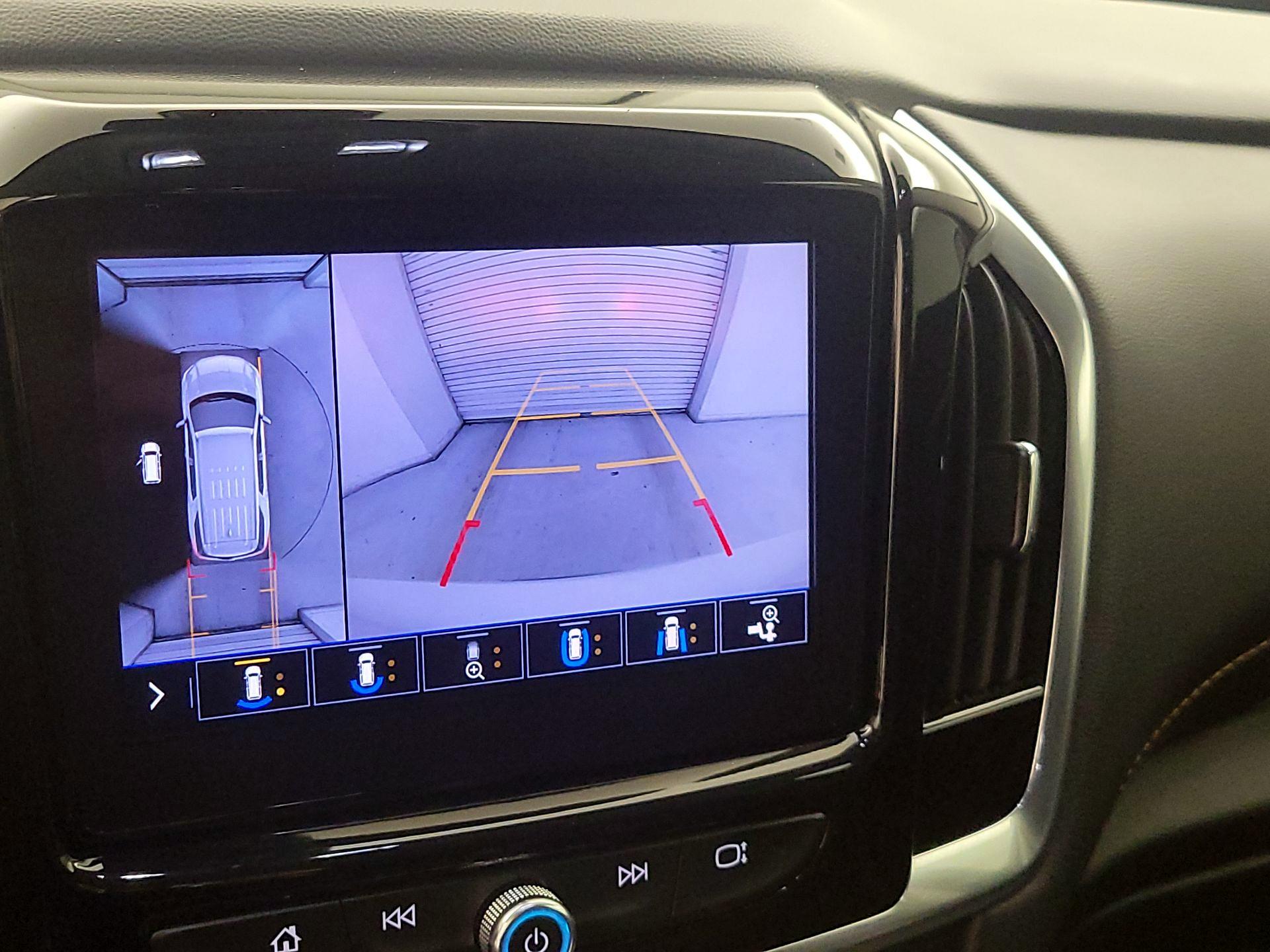 Thumbnail: 2020 Chevrolet Traverse - 15