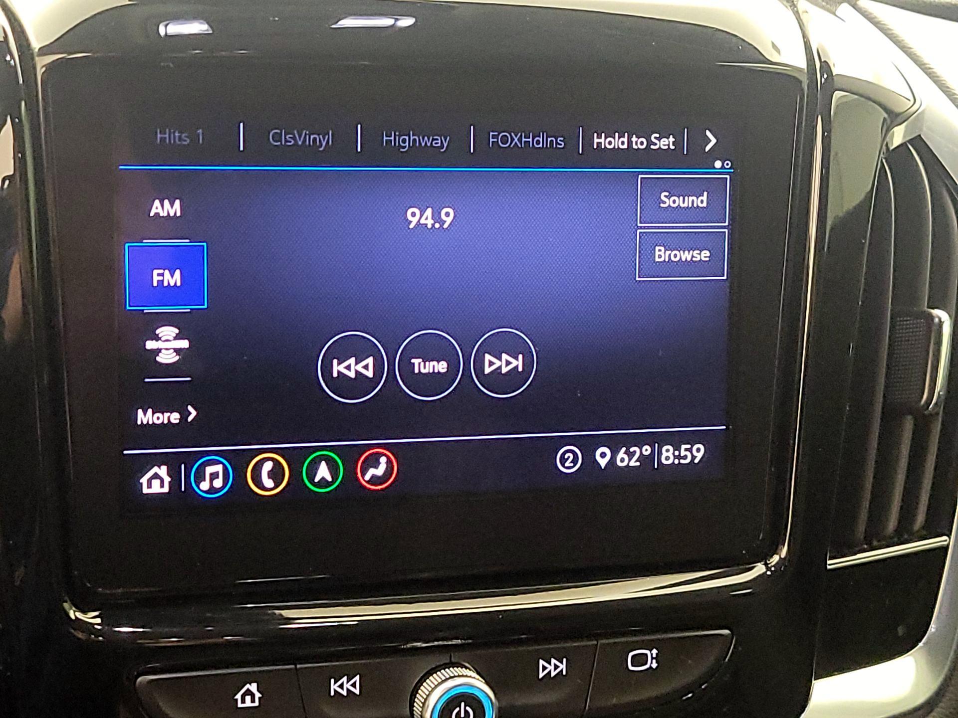 Thumbnail: 2020 Chevrolet Traverse - 16