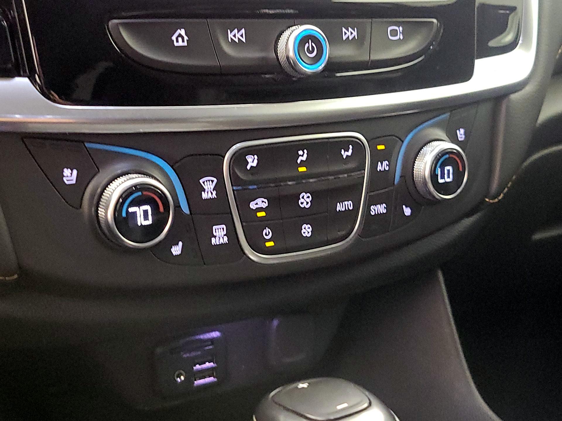 Thumbnail: 2020 Chevrolet Traverse - 17