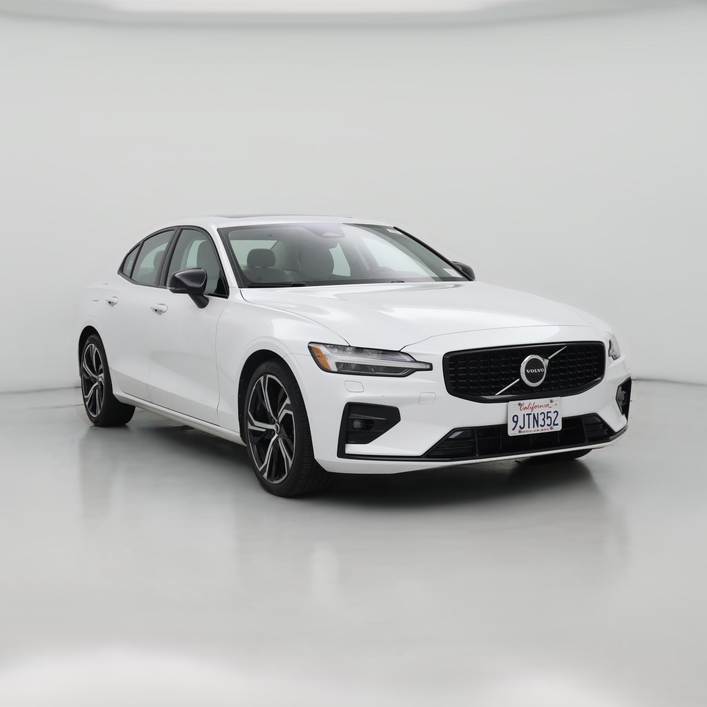Thumbnail: 2024 Volvo S60 - 1