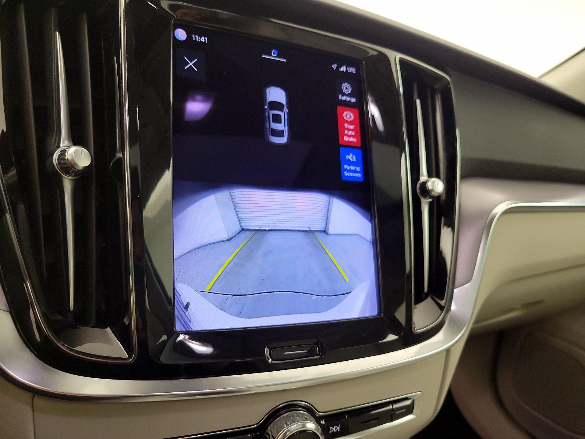 Thumbnail: 2024 Volvo S60 - 15