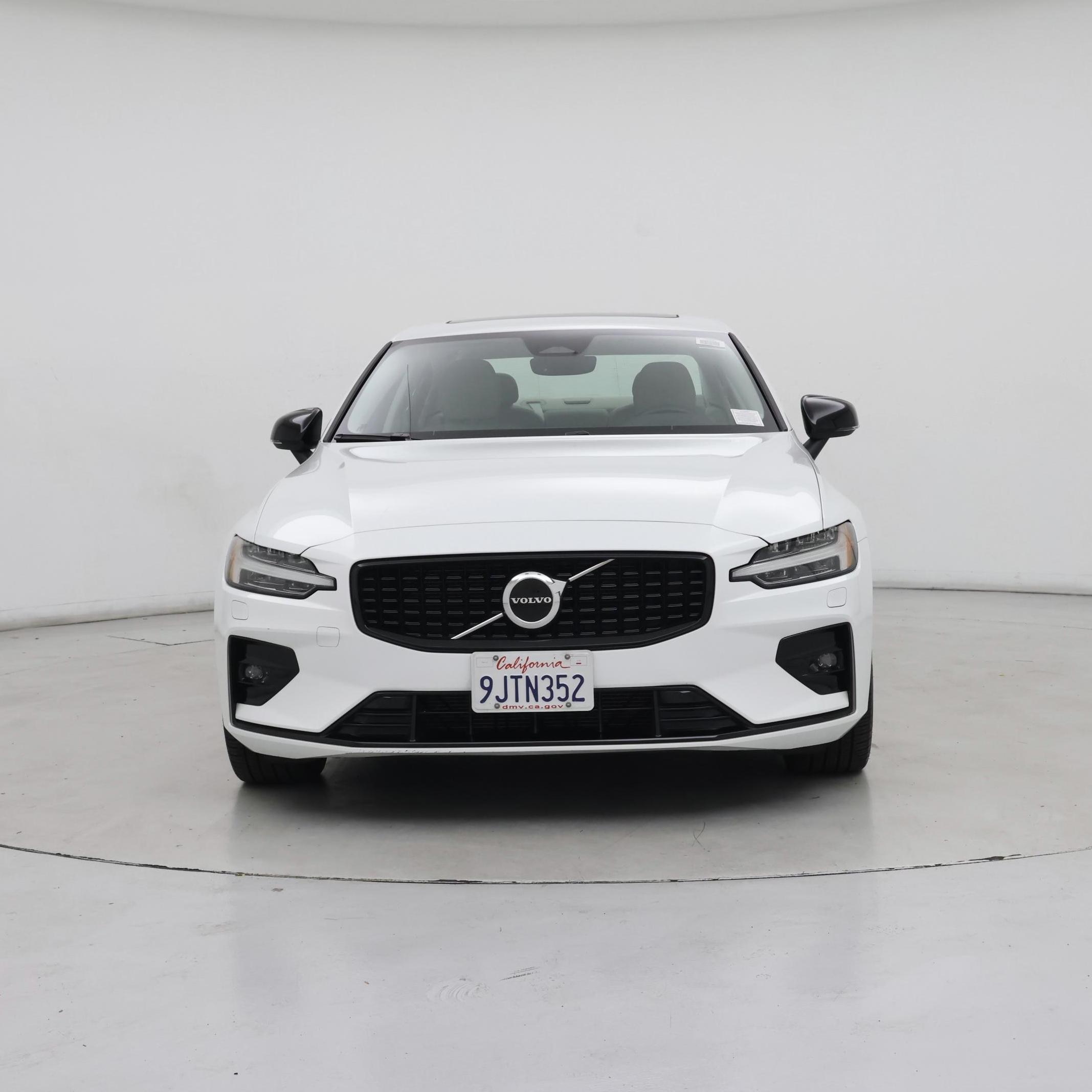 Thumbnail: 2024 Volvo S60 - 5