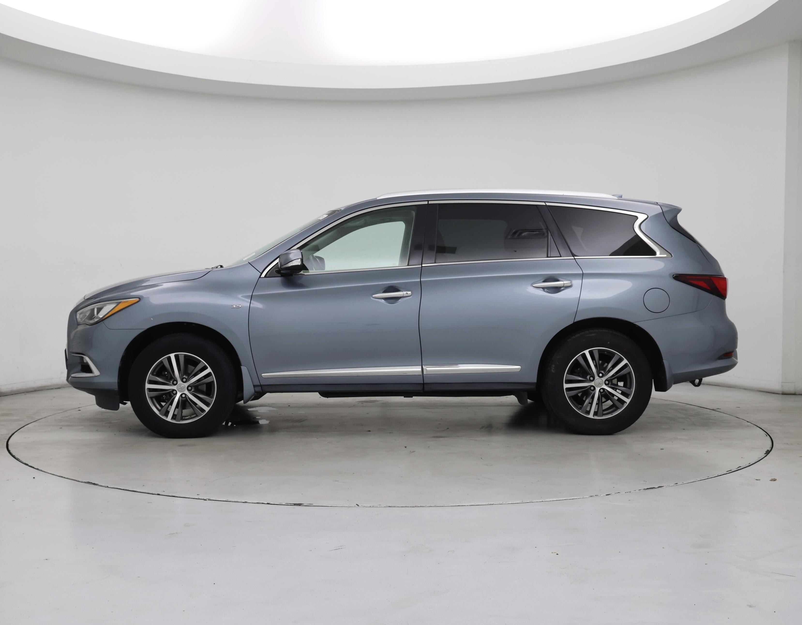 Thumbnail: 2018 INFINITI QX60 - 3