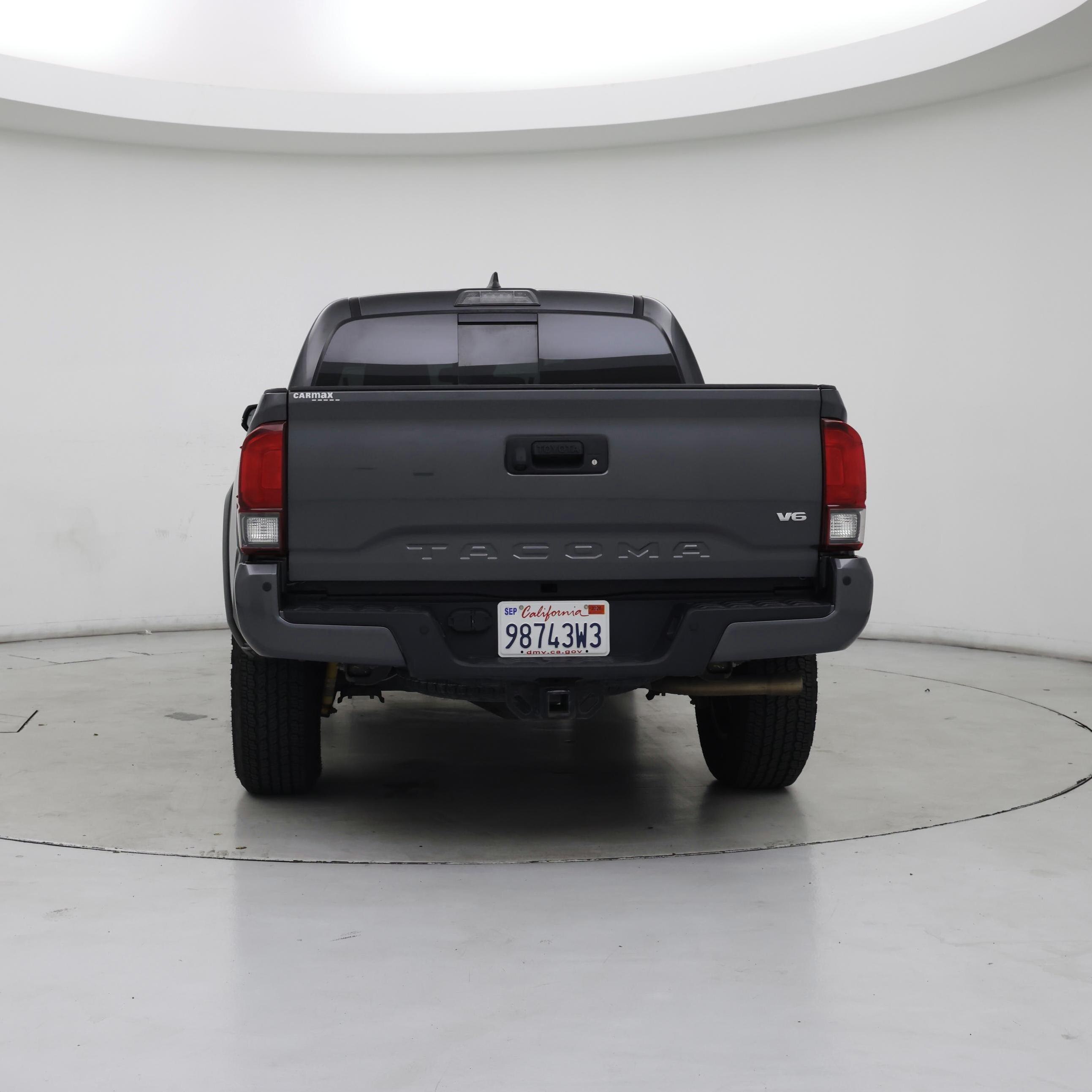 Thumbnail: 2018 Toyota Tacoma - 6