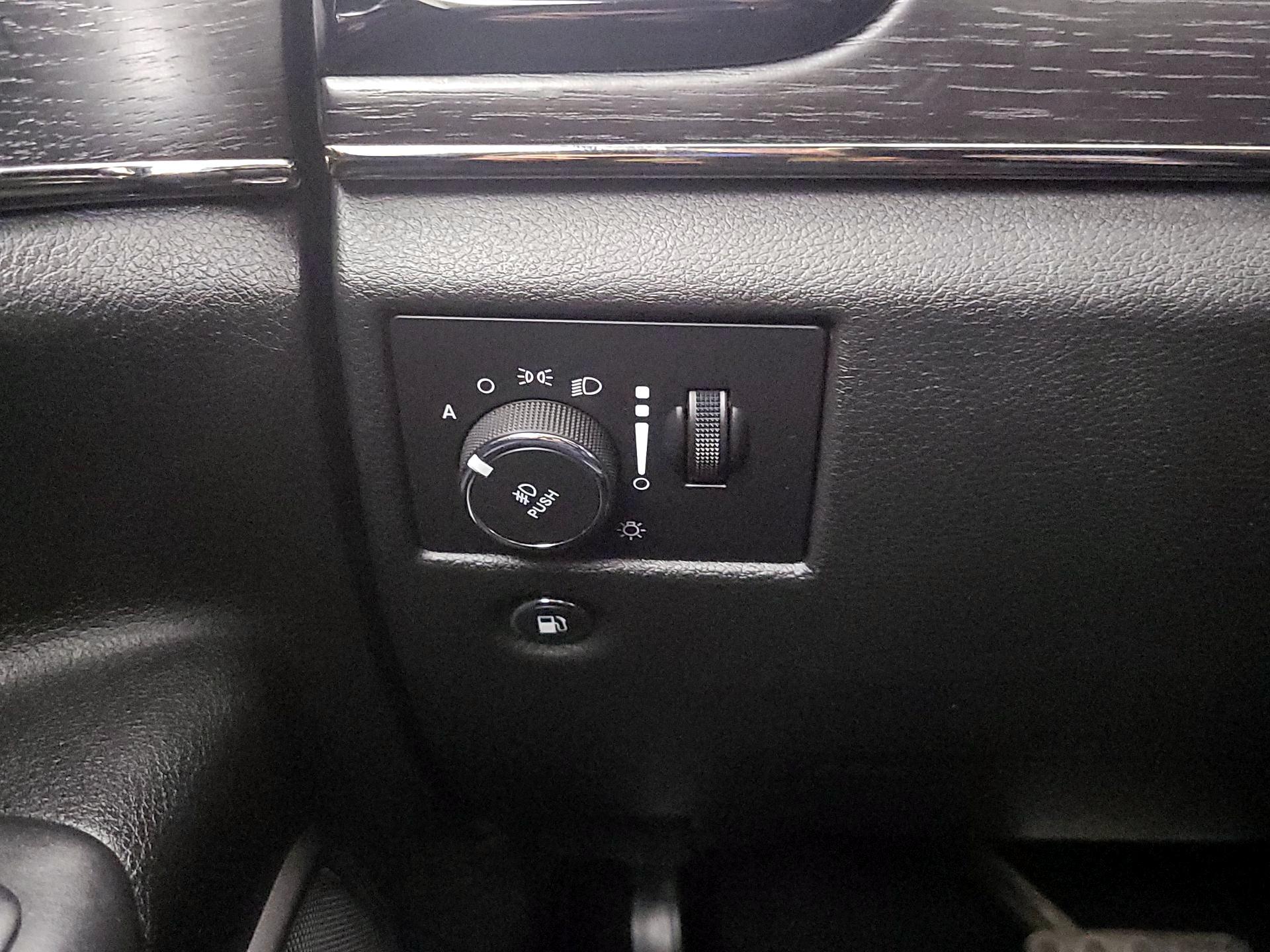 Thumbnail: 2019 Jeep Grand Cherokee - 13