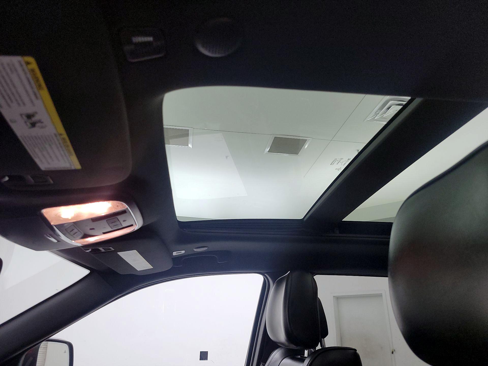 Thumbnail: 2019 Jeep Grand Cherokee - 19