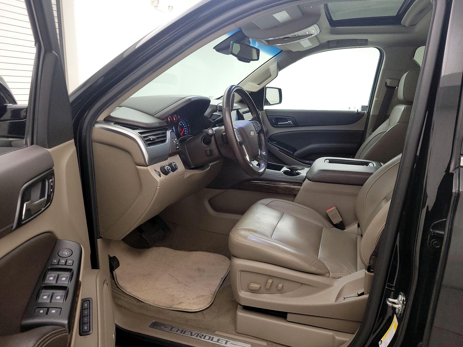 Thumbnail: 2019 Chevrolet Tahoe - 11