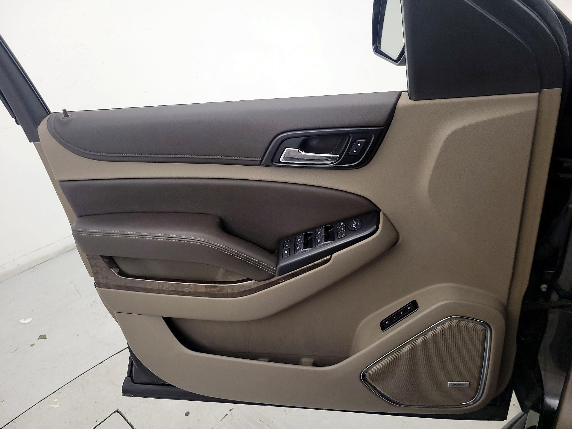 Thumbnail: 2019 Chevrolet Tahoe - 12