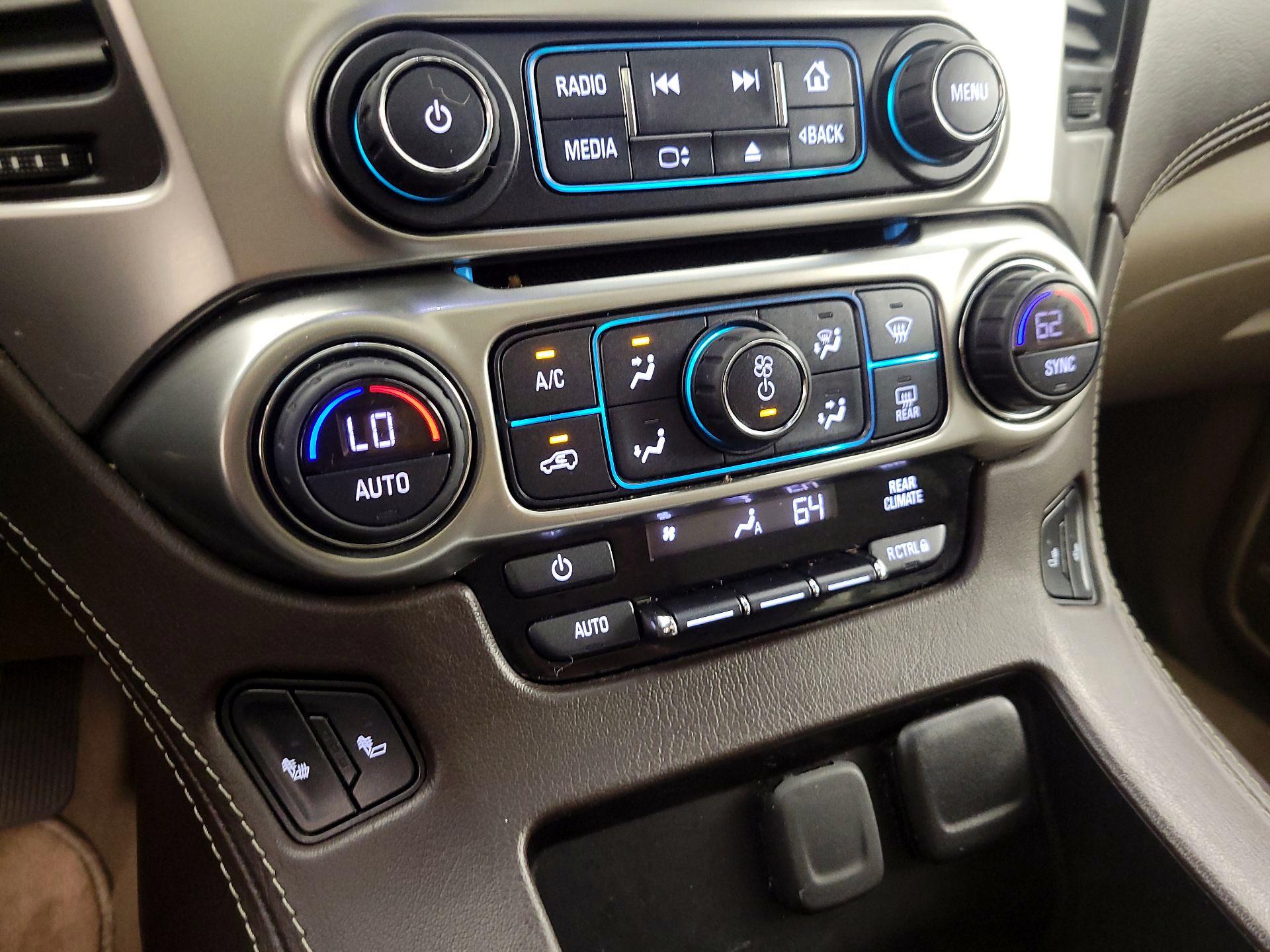 Thumbnail: 2019 Chevrolet Tahoe - 17