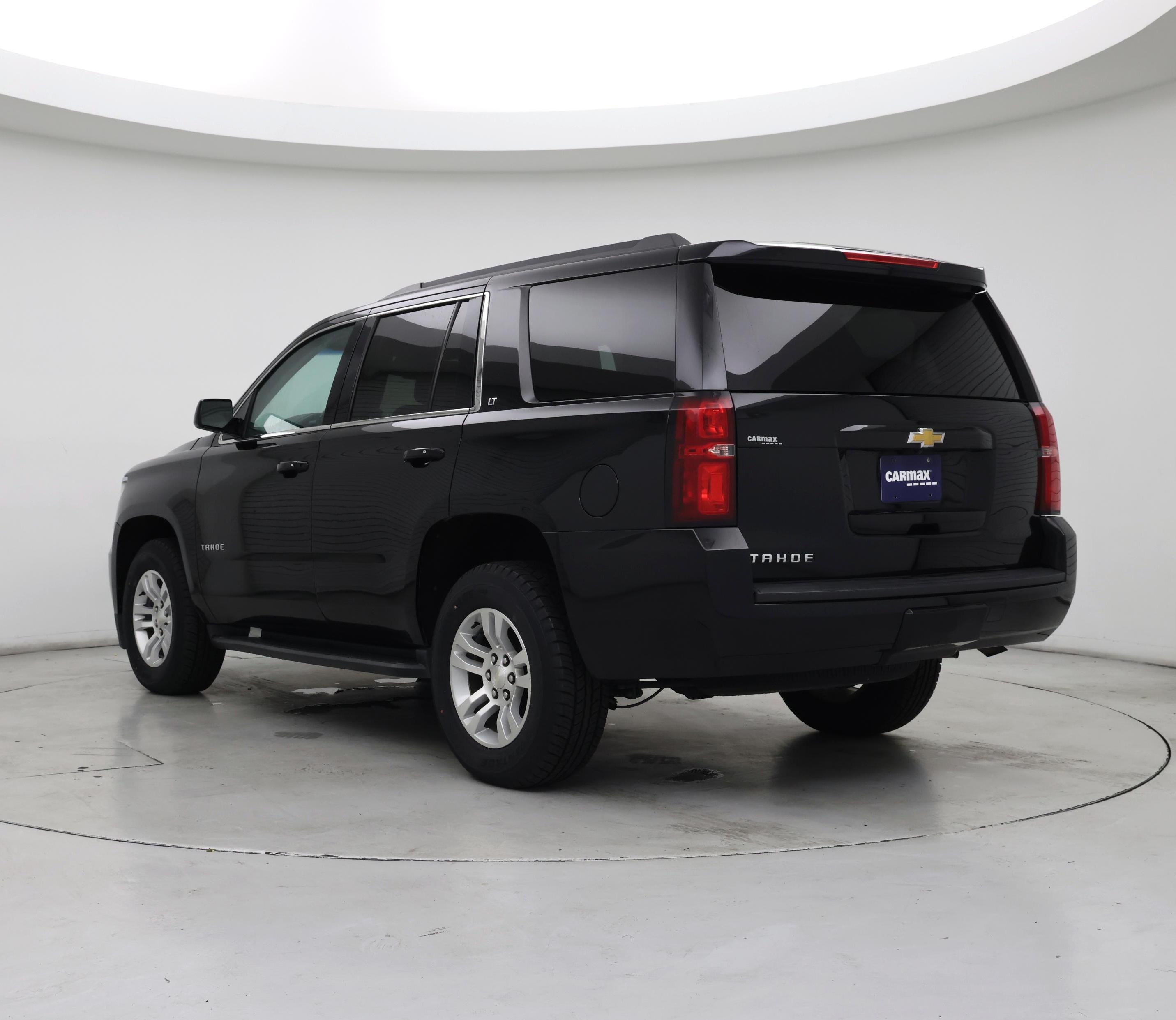 Thumbnail: 2019 Chevrolet Tahoe - 2