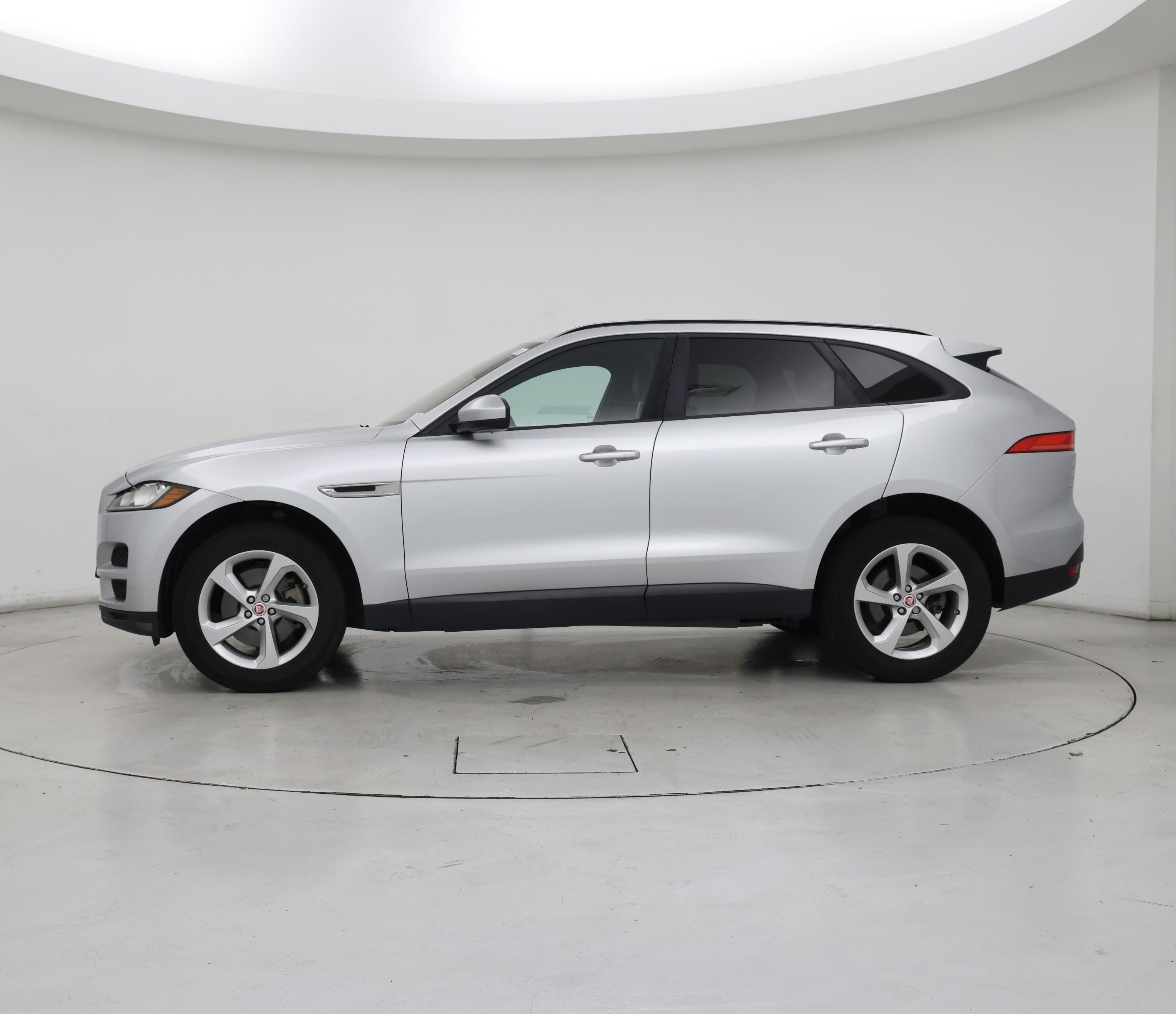 Thumbnail: 2018 Jaguar F-Pace - 3