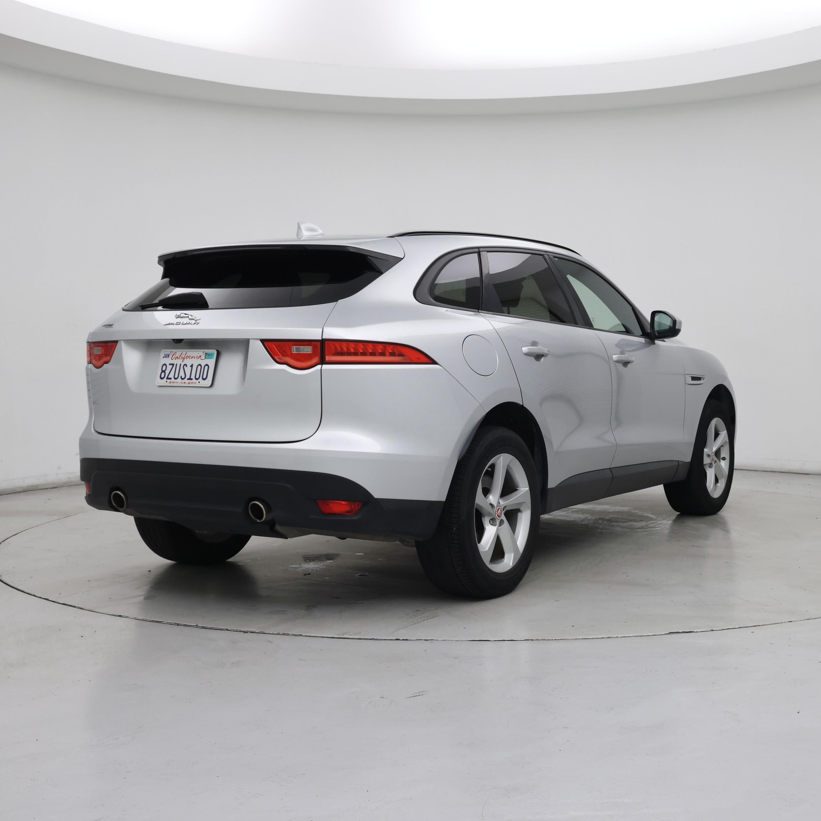 Thumbnail: 2018 Jaguar F-Pace - 8