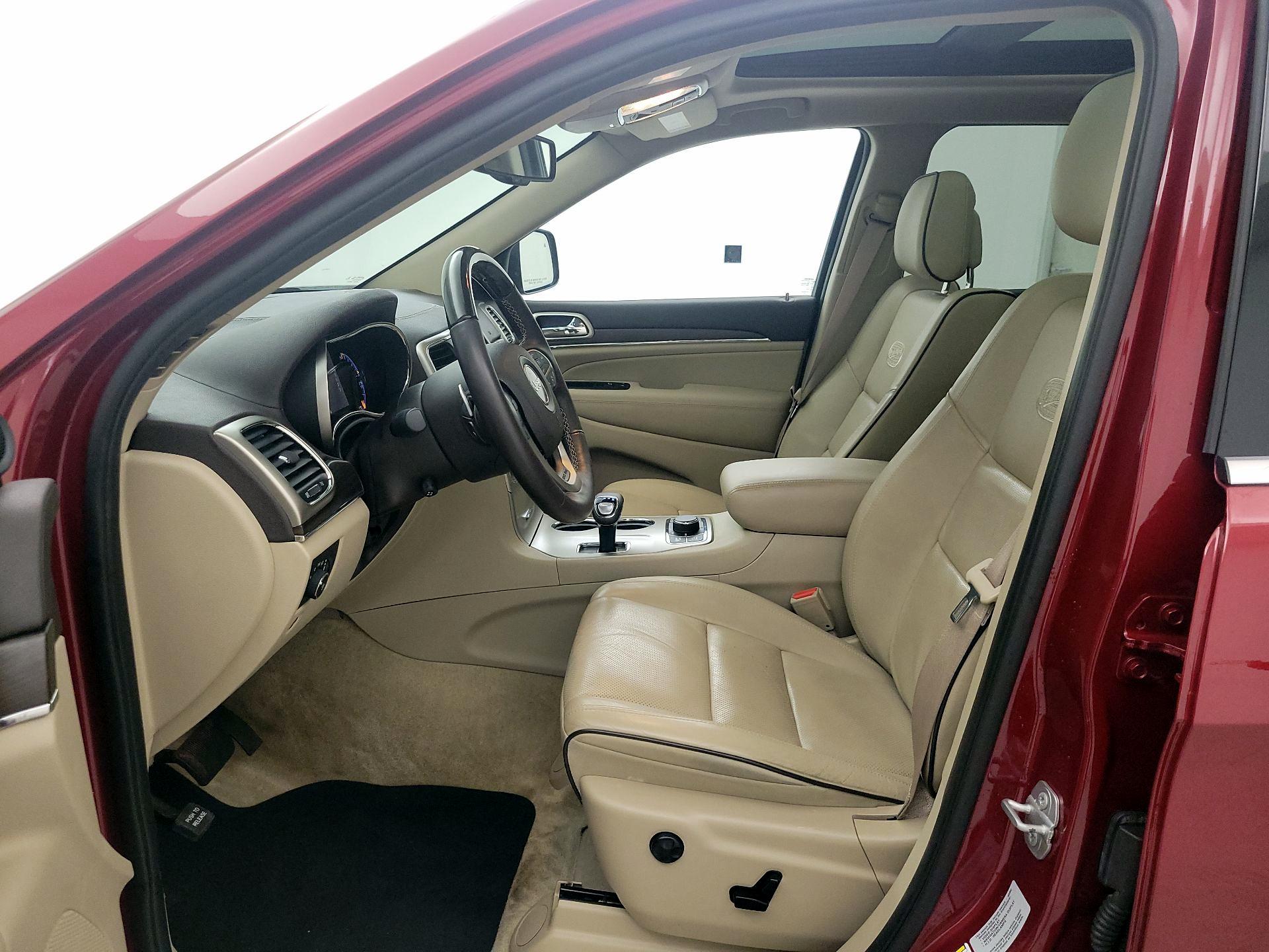 Thumbnail: 2015 Jeep Grand Cherokee - 11